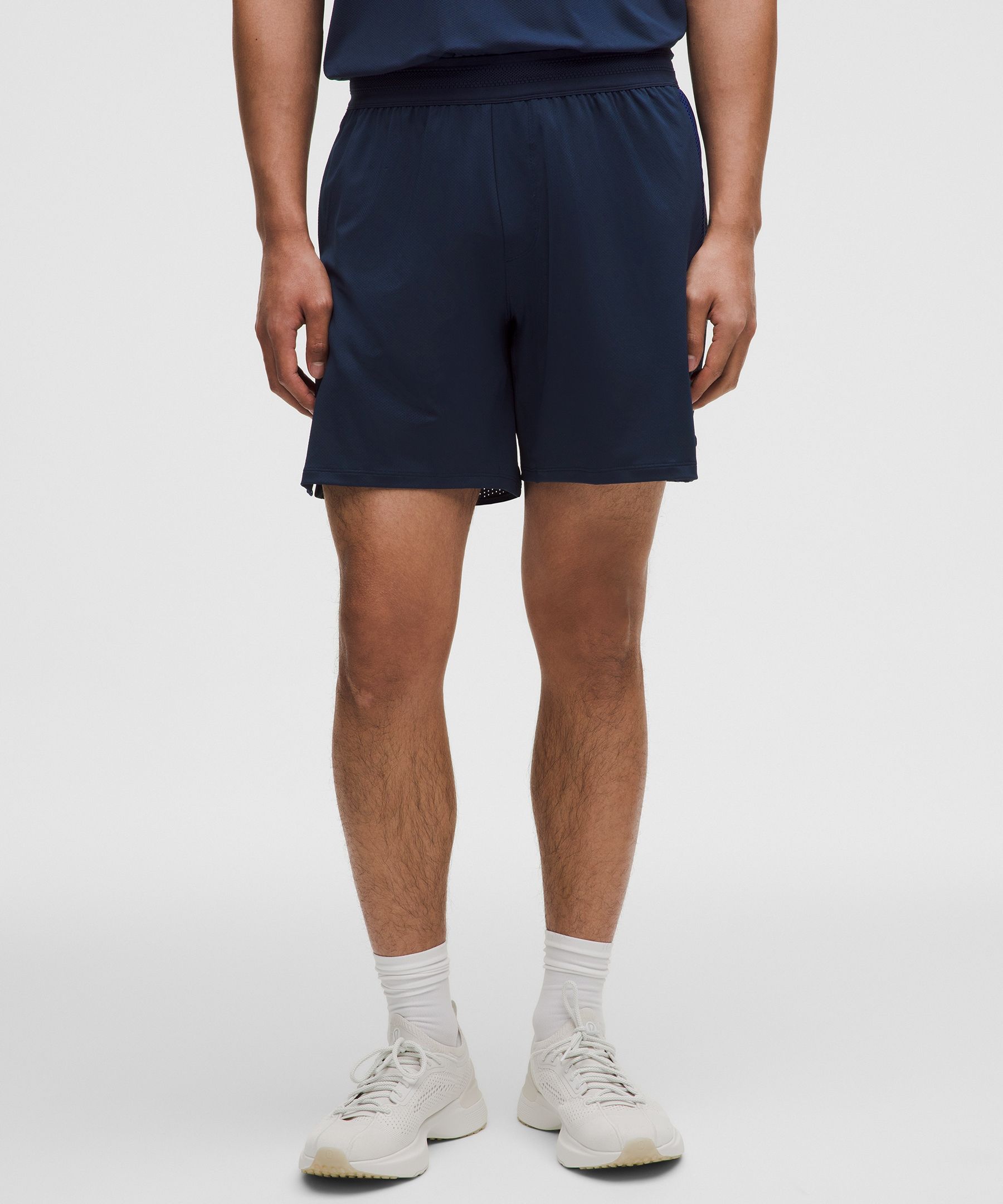 Mesh-Panelled Tennis Short 7"