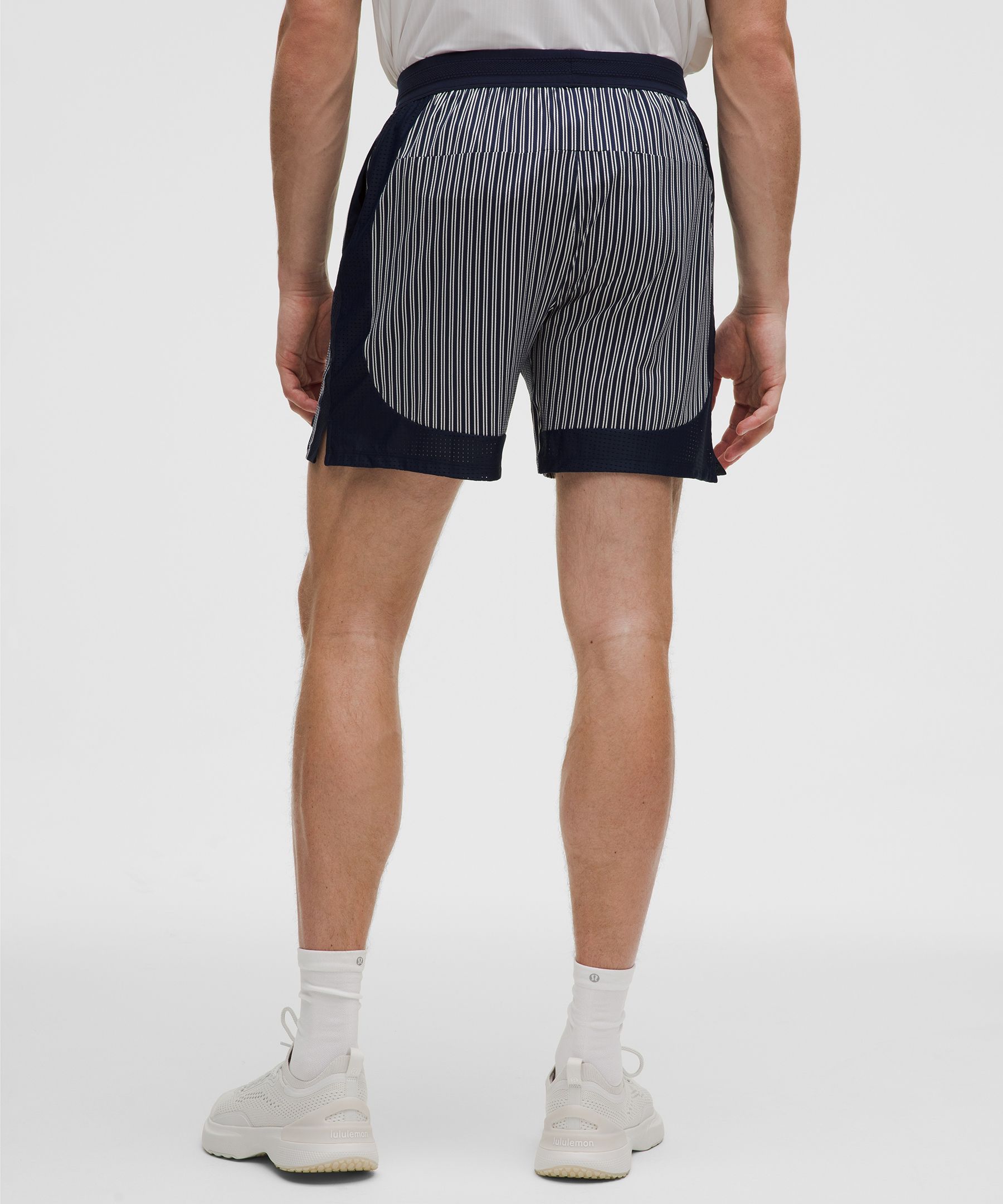 Mesh-Panelled Tennis Short 7"