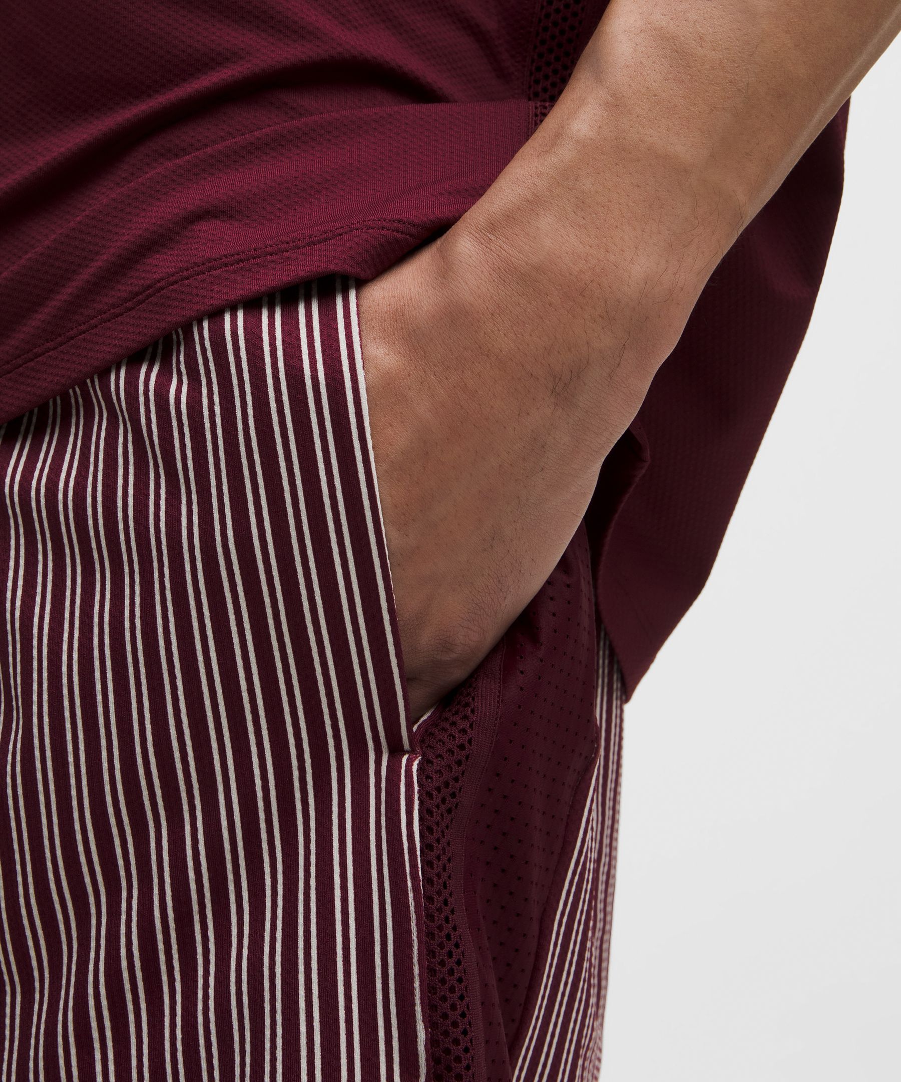 Mesh-Panelled Tennis Short 7"