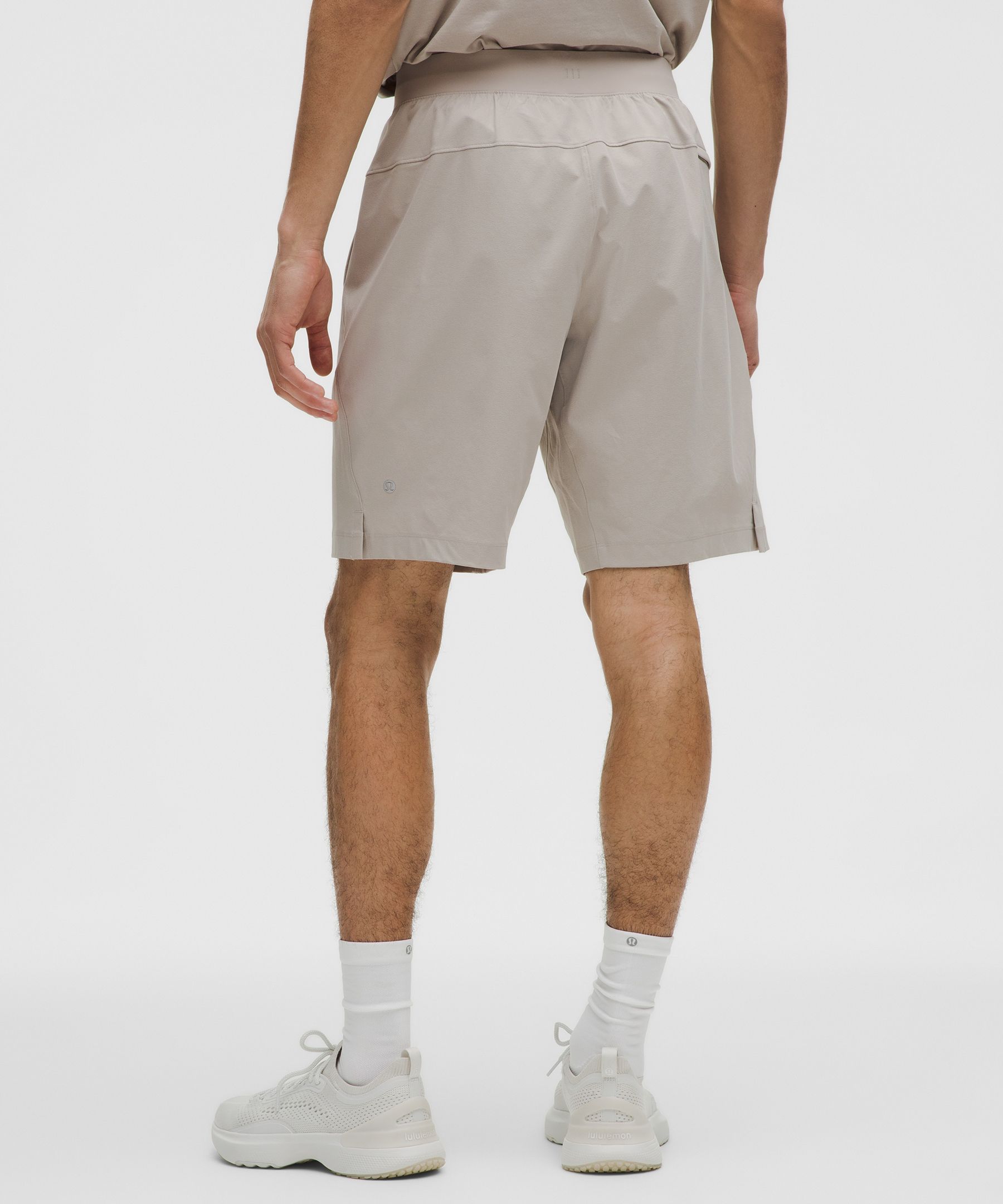 Zeroed In インナーなしショーツ 股下9インチ | ショートパンツ