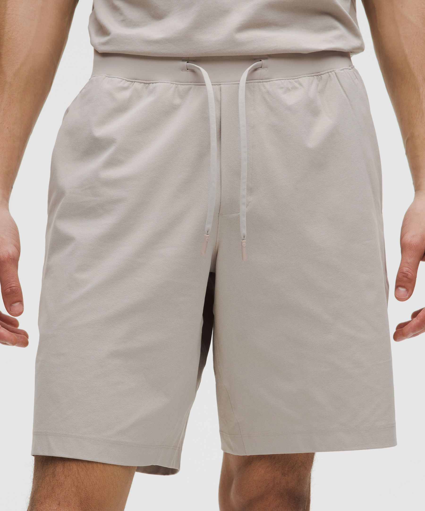 Zeroed In インナーなしショーツ 股下9インチ | ショートパンツ