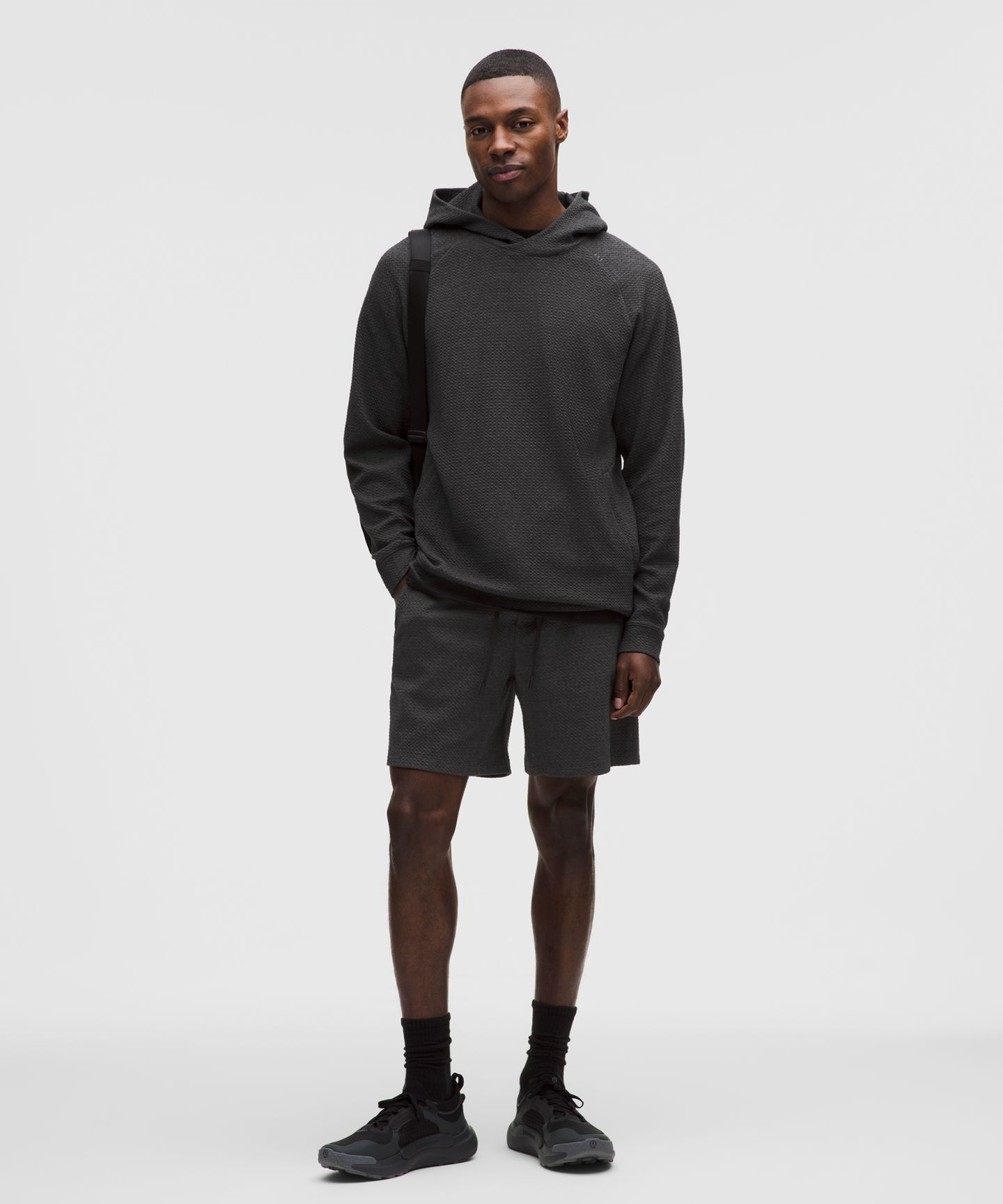 Мужские шорты Lululemon Ease The Day, цвет: Меланжевый чёрный / Чёрный — фото 1