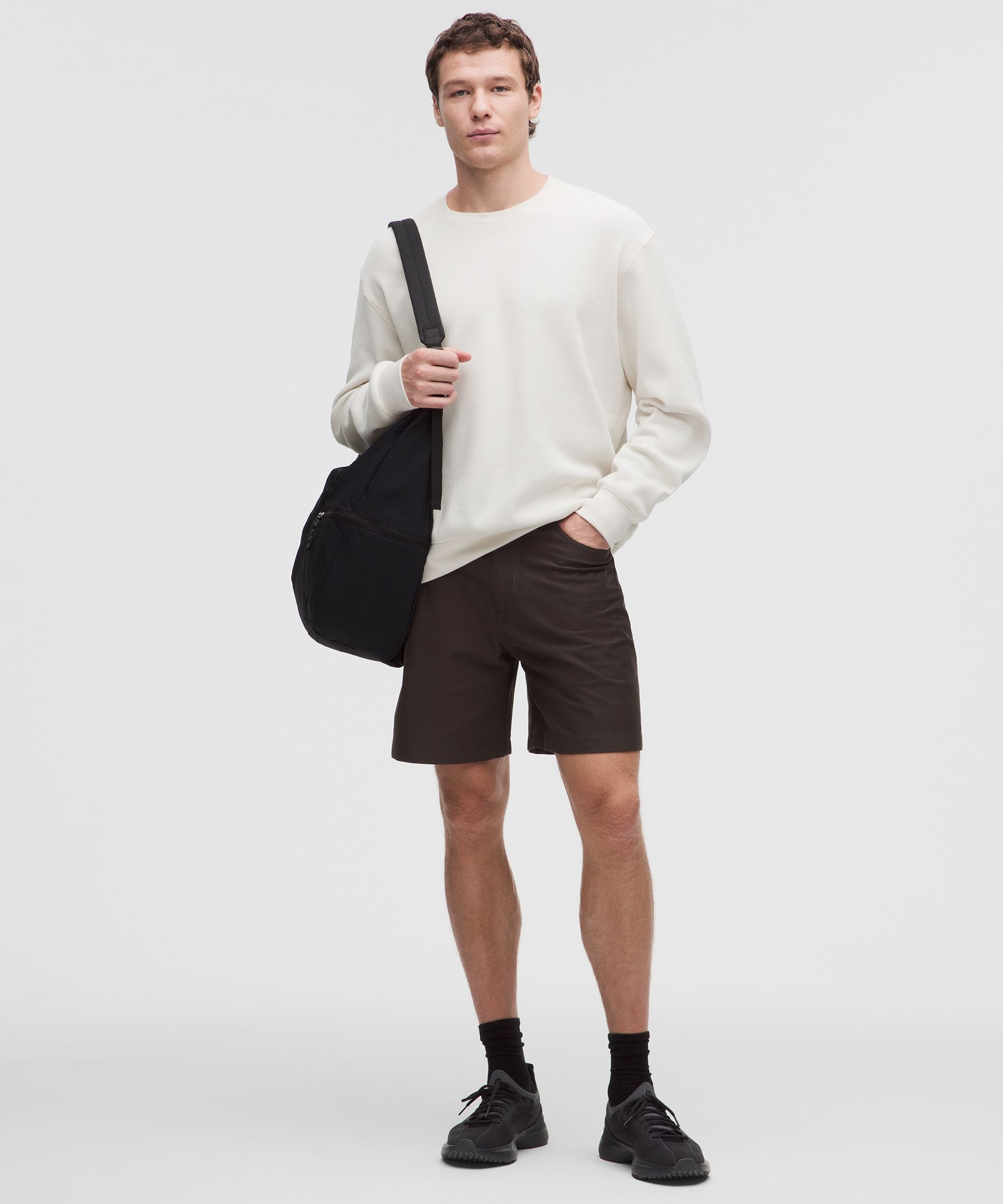 EasyFive Relaxed-Fit Short 7"