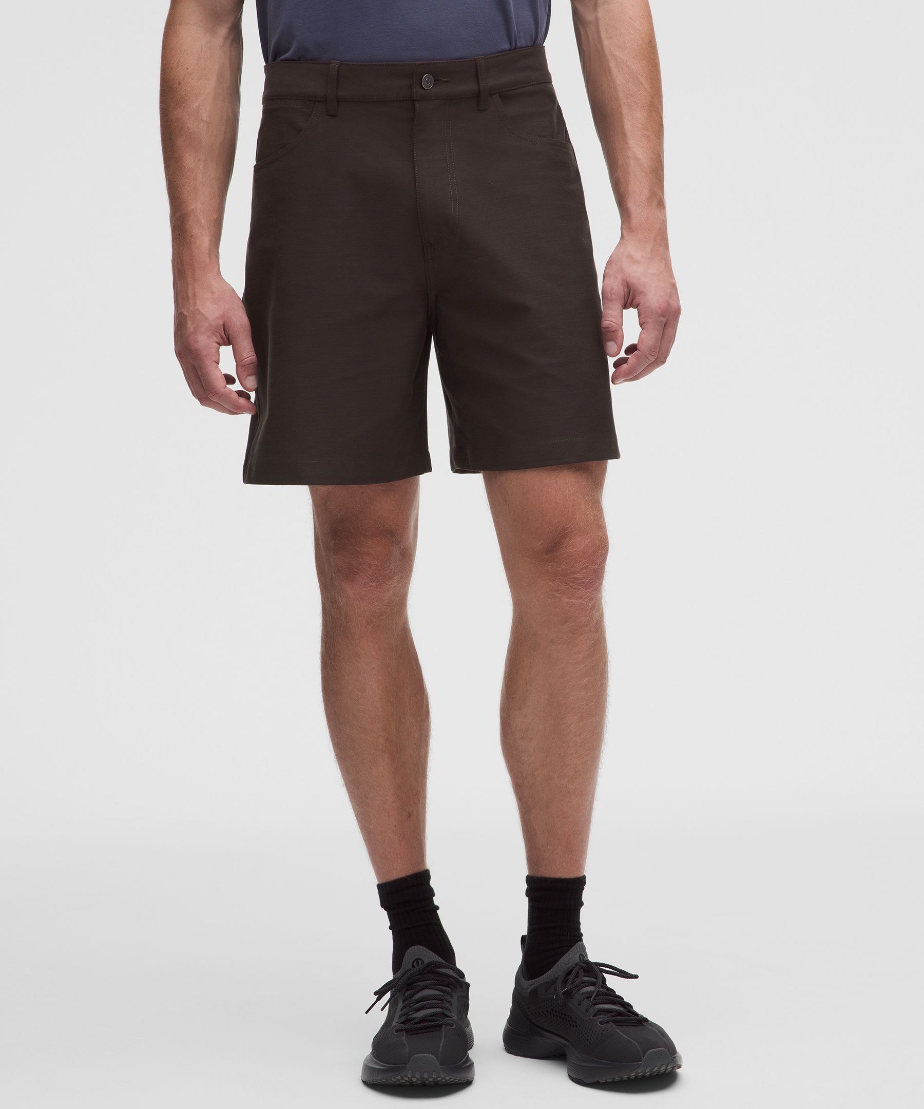 EasyFive Relaxed-Fit Short 7"