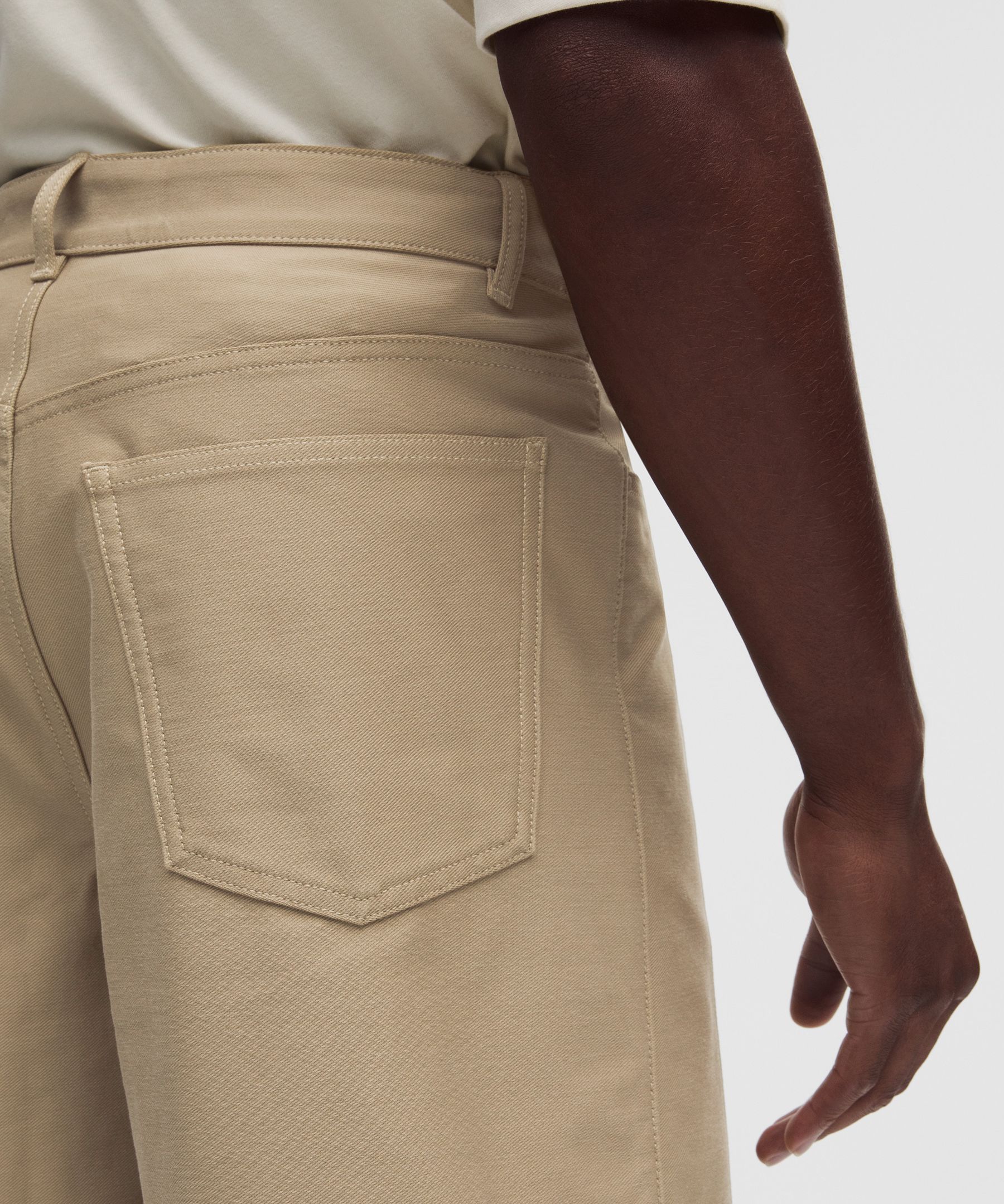 Short EasyFive coupe d&eacute;contract&eacute;e 18 cm