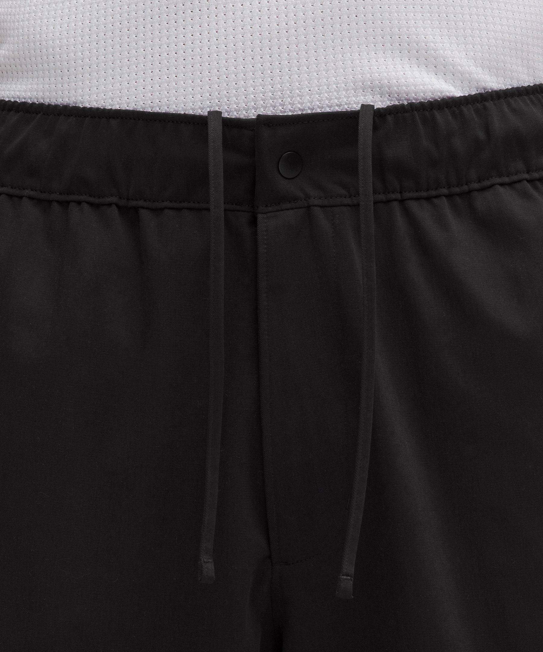 Unshaken Relaxed Pull-On Short 9"