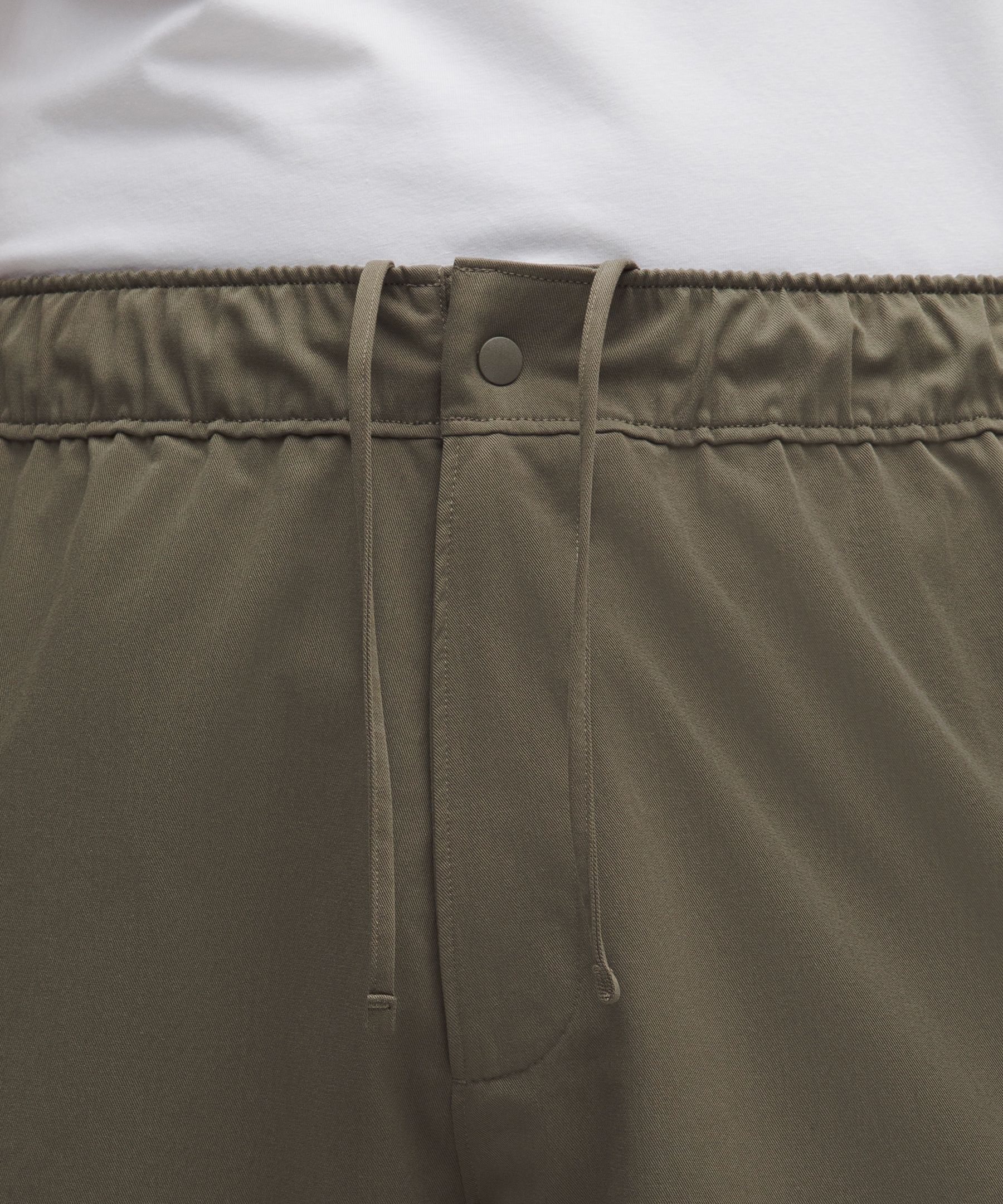Short Unshaken coupe d&eacute;contract&eacute;e taille &eacute;lastique 23 cm