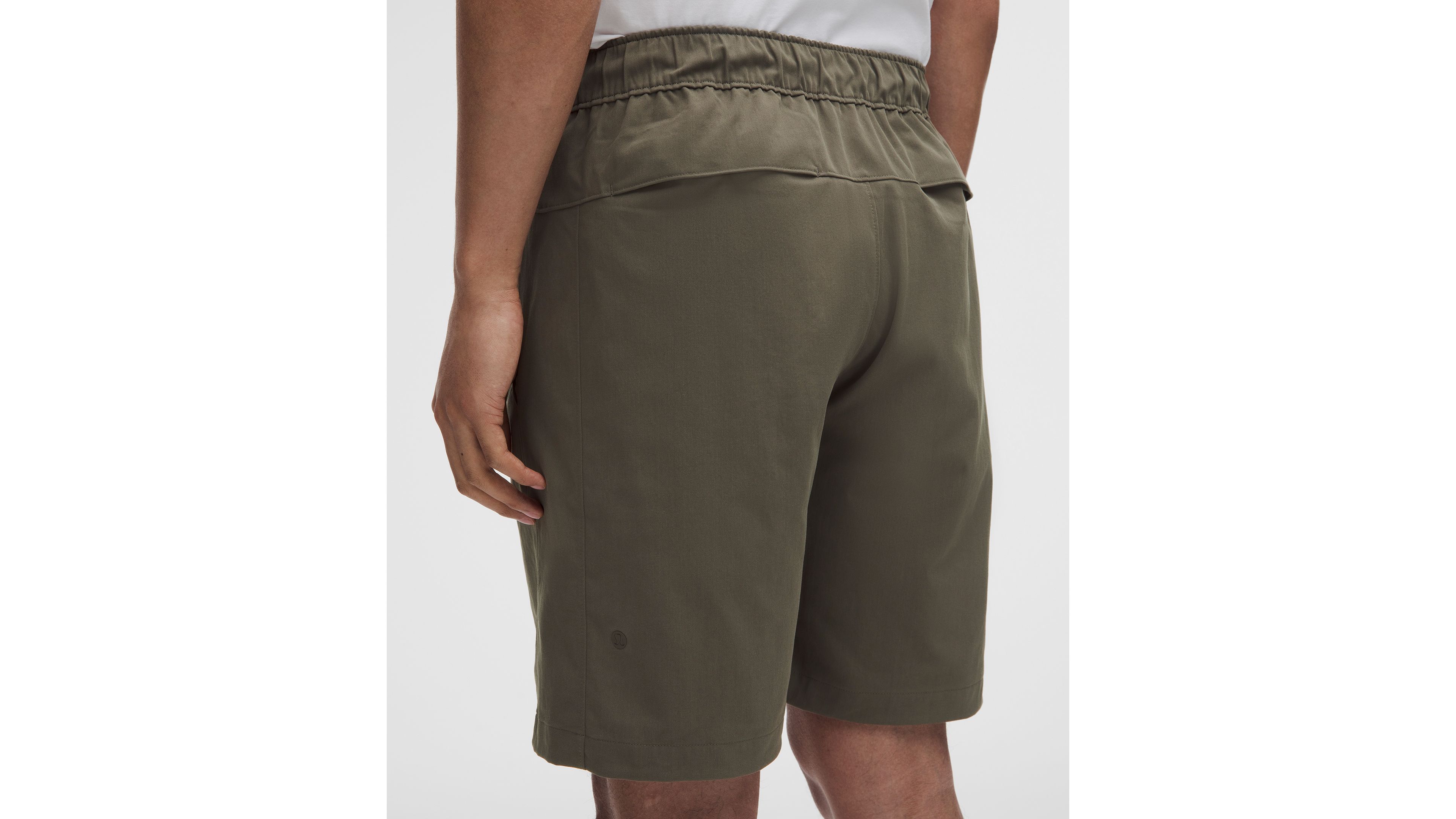 Unshaken Relaxed Pull-On Short 9"