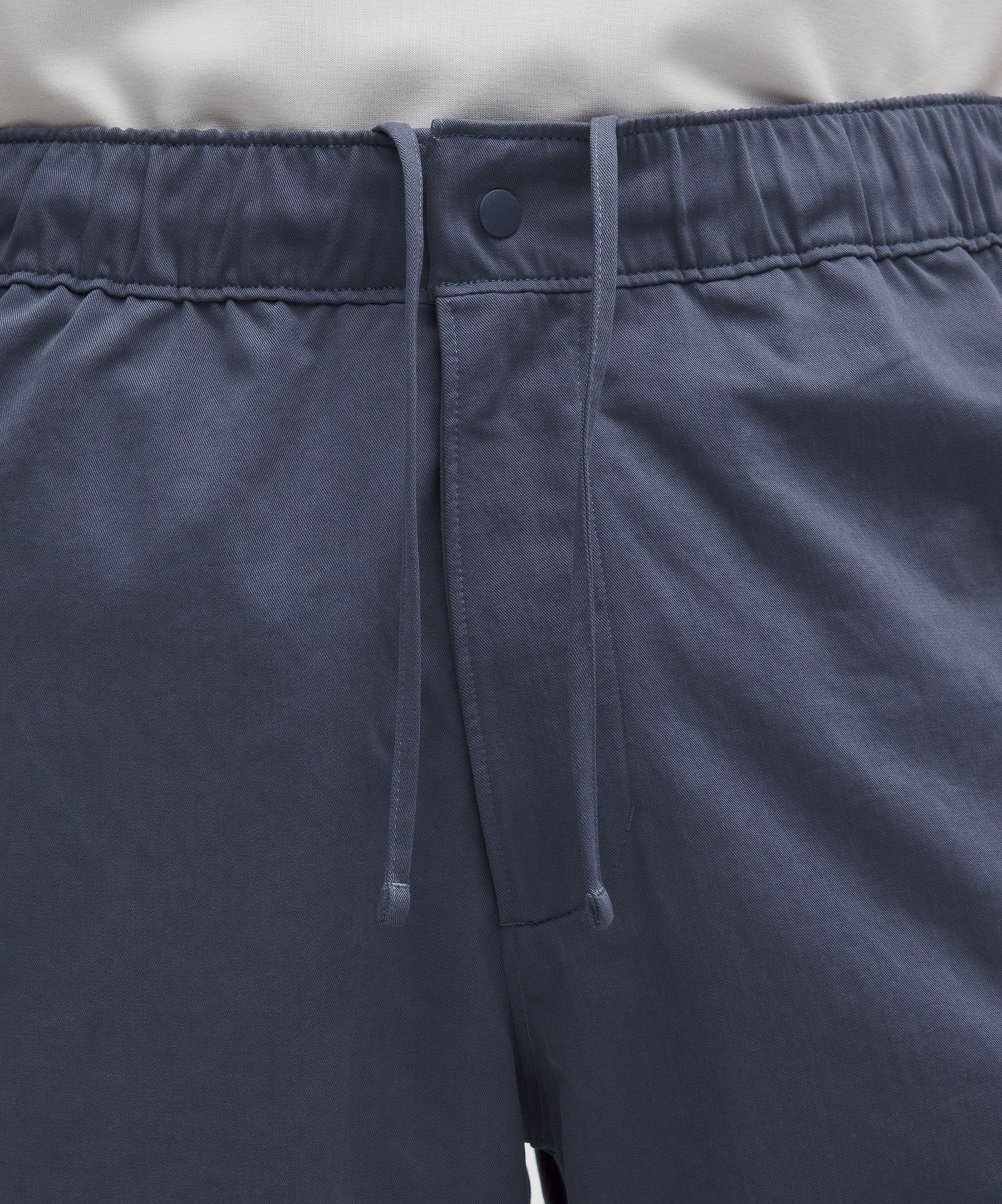 Unshaken Relaxed Pull-On Short 9"