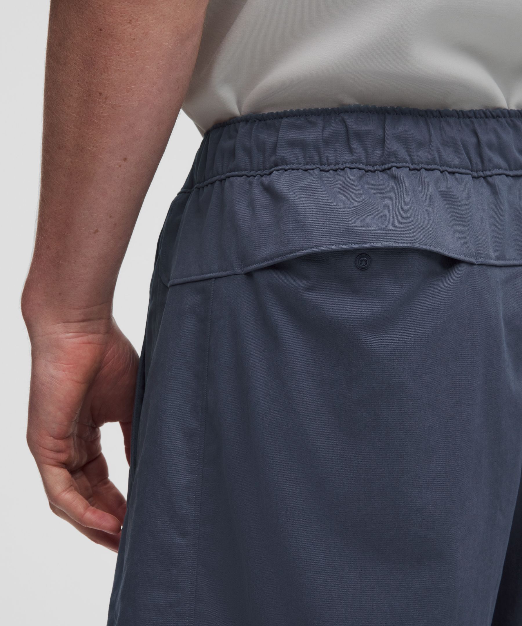 Unshaken Relaxed Pull-On Short 9"