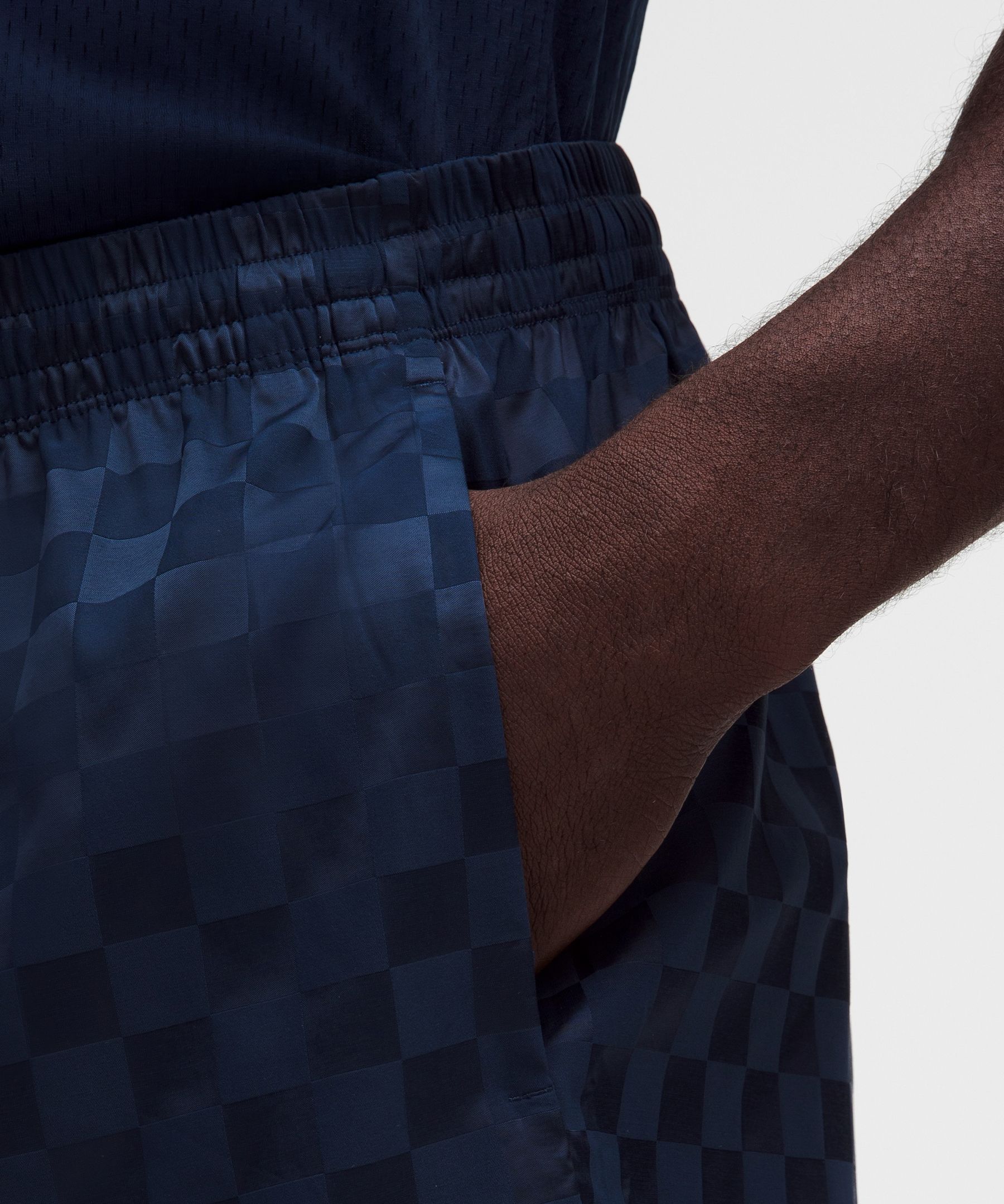 Checkerboard Satin Linerless Gym Short 7"