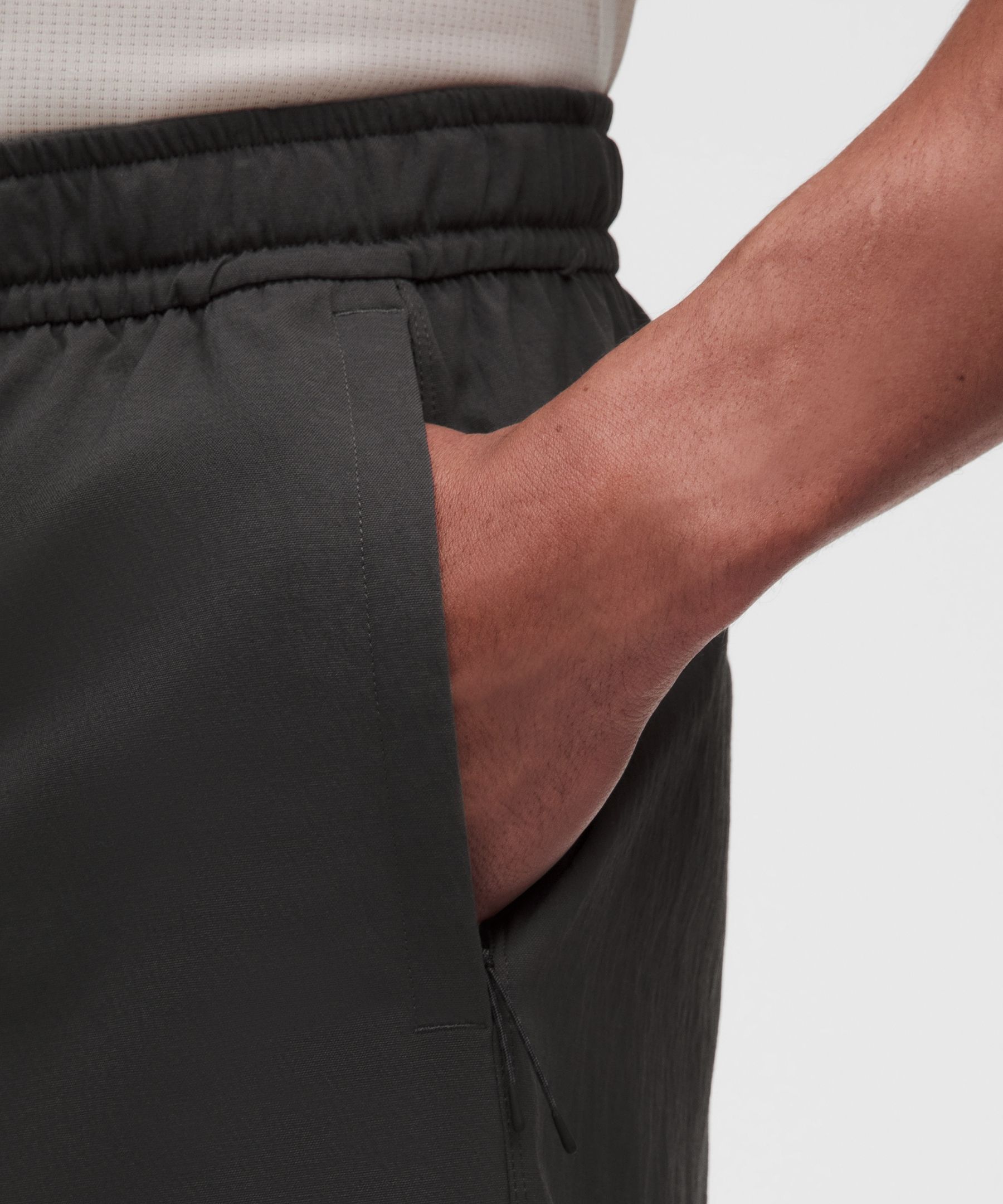 Short de randonn&eacute;e d&eacute;contract&eacute; avec protection UV 15 cm