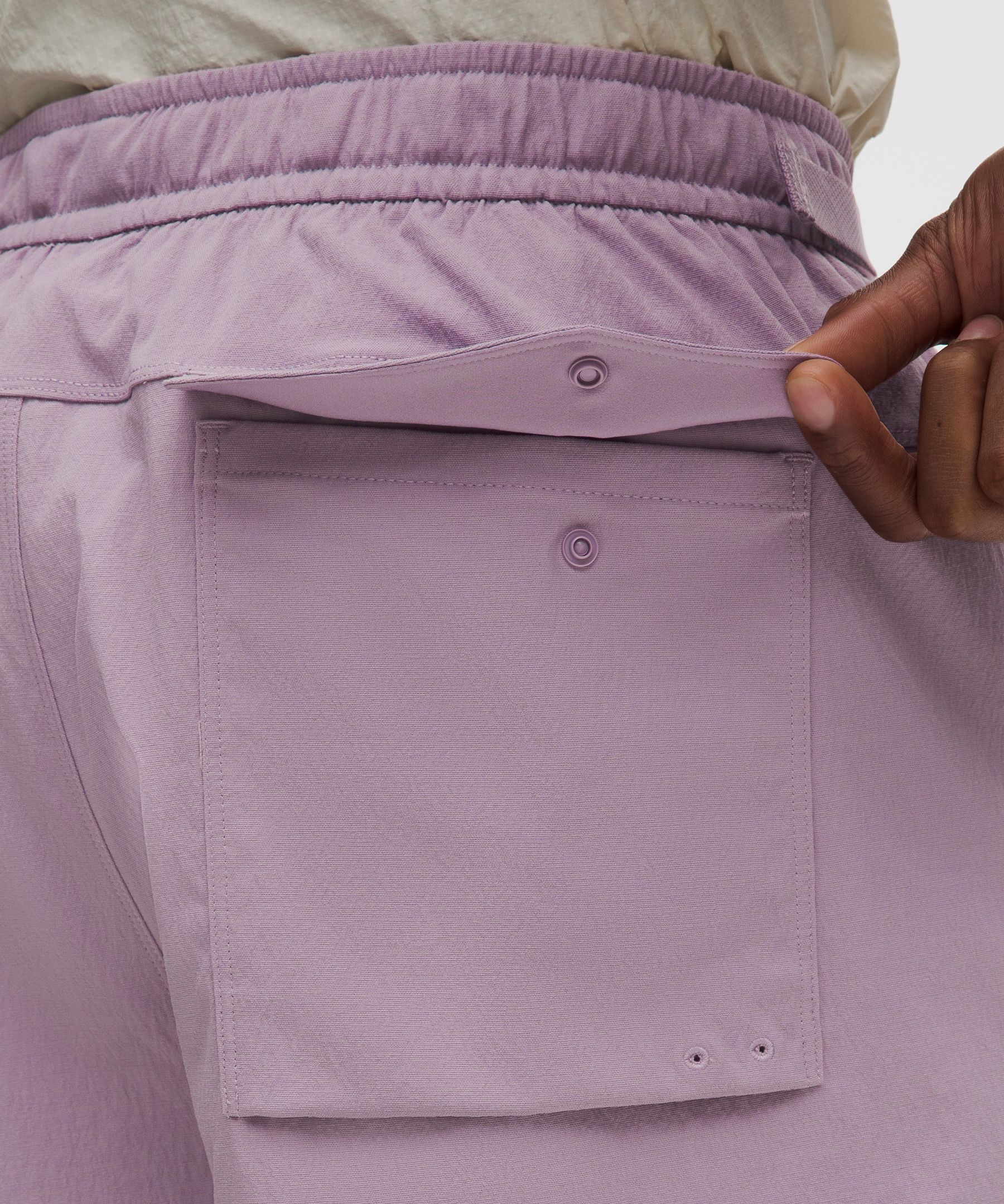 Short de randonn&eacute;e d&eacute;contract&eacute; avec protection UV 15 cm