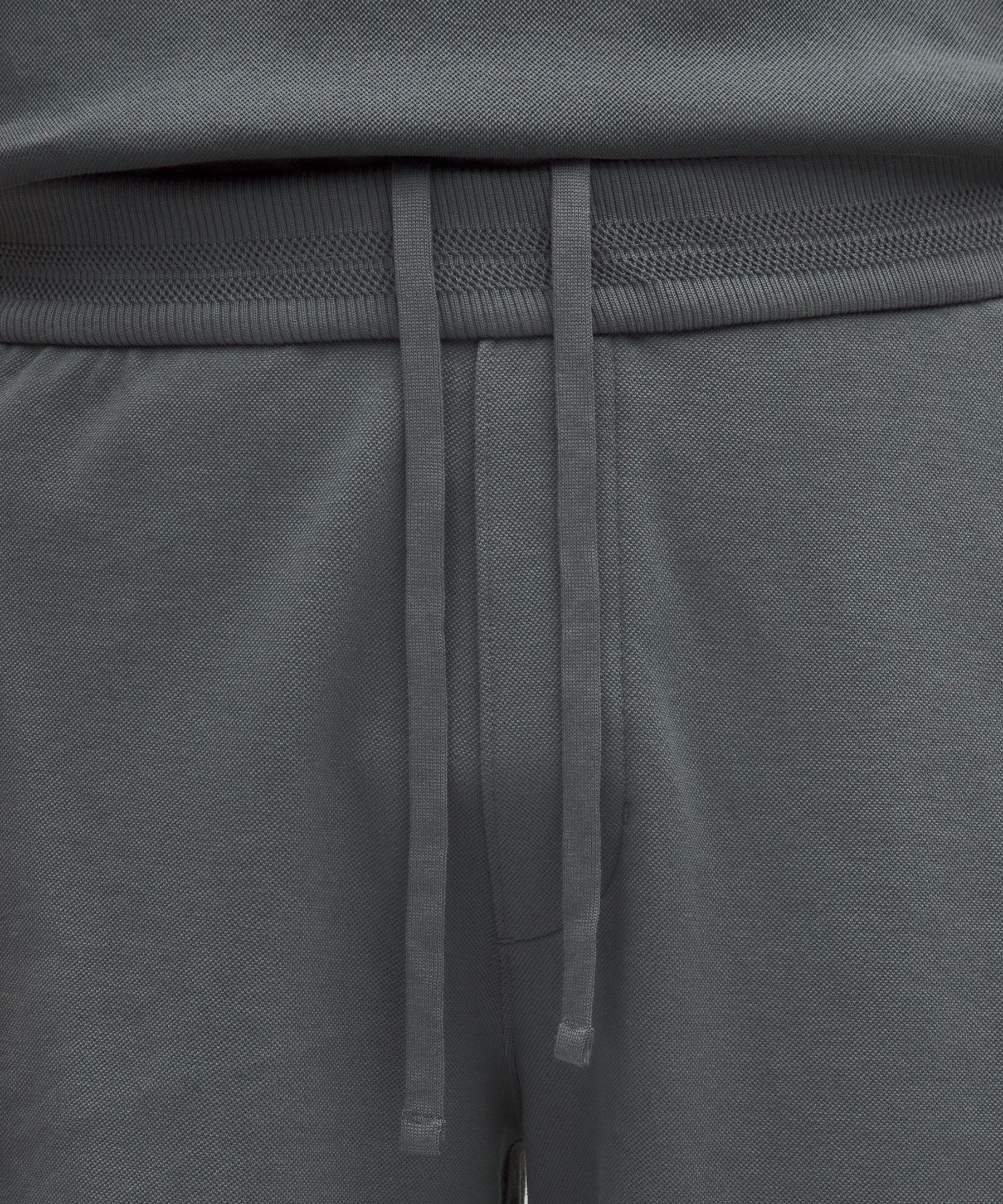 Pique Performer Relaxed Short 7"