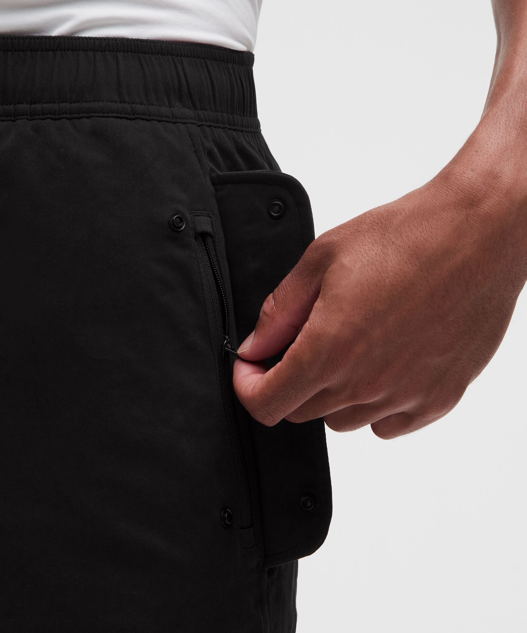 Unshaken Flight Short 9"