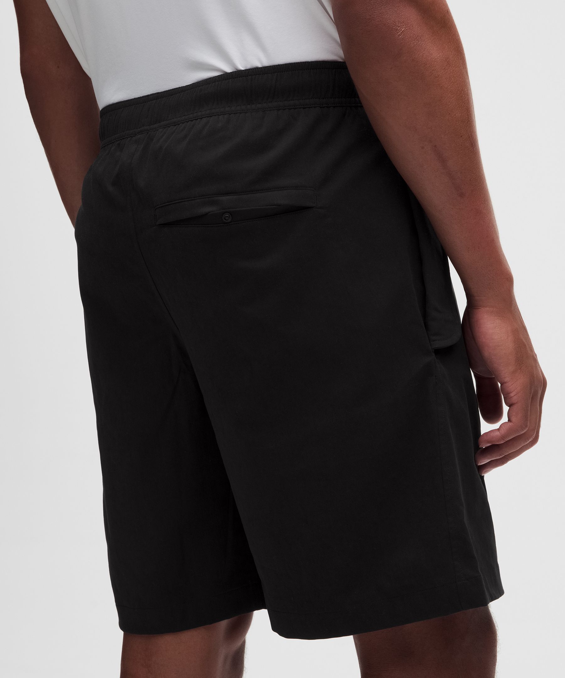 Unshaken Flight Short 9"