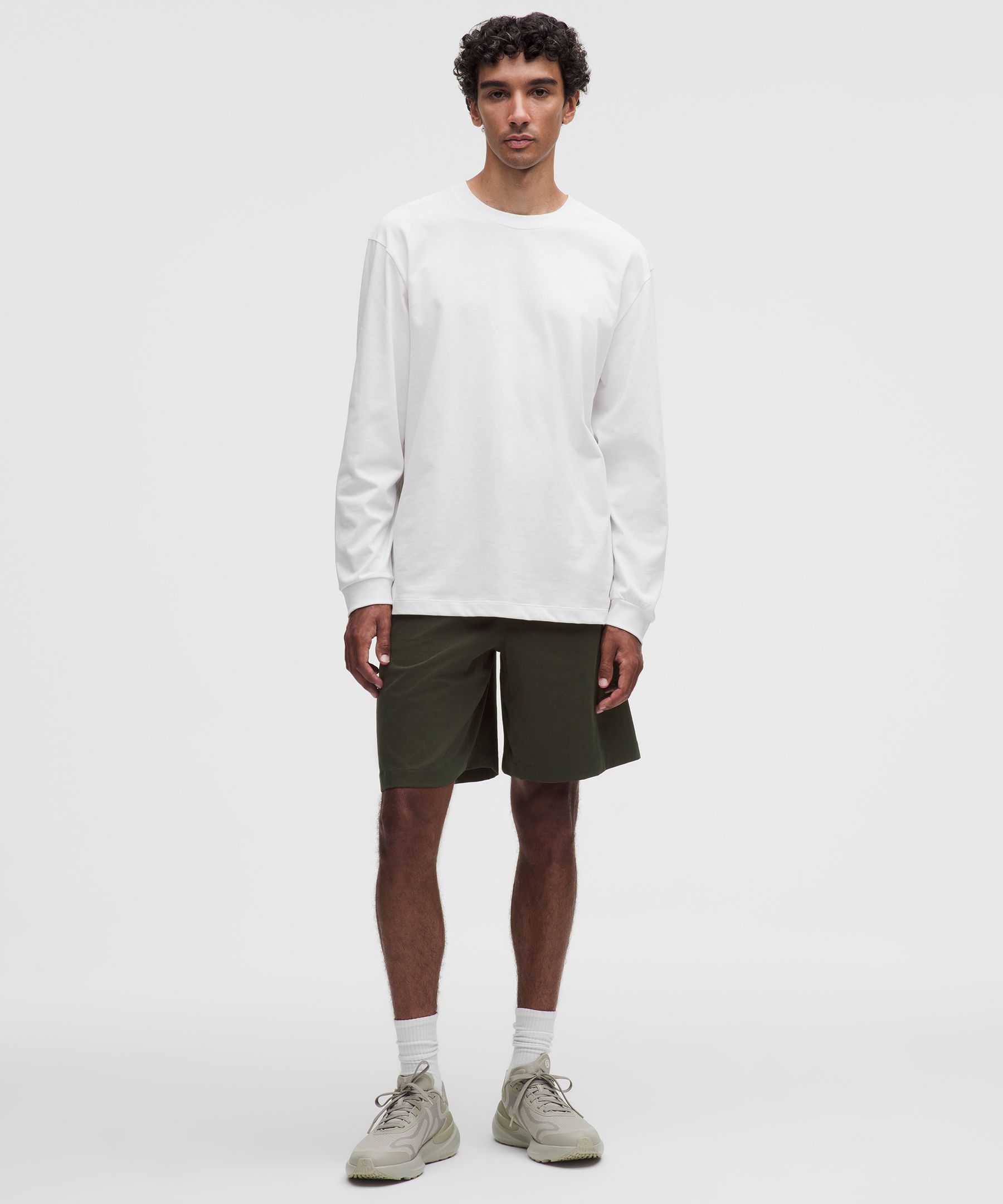 Unshaken Flight Short 9"