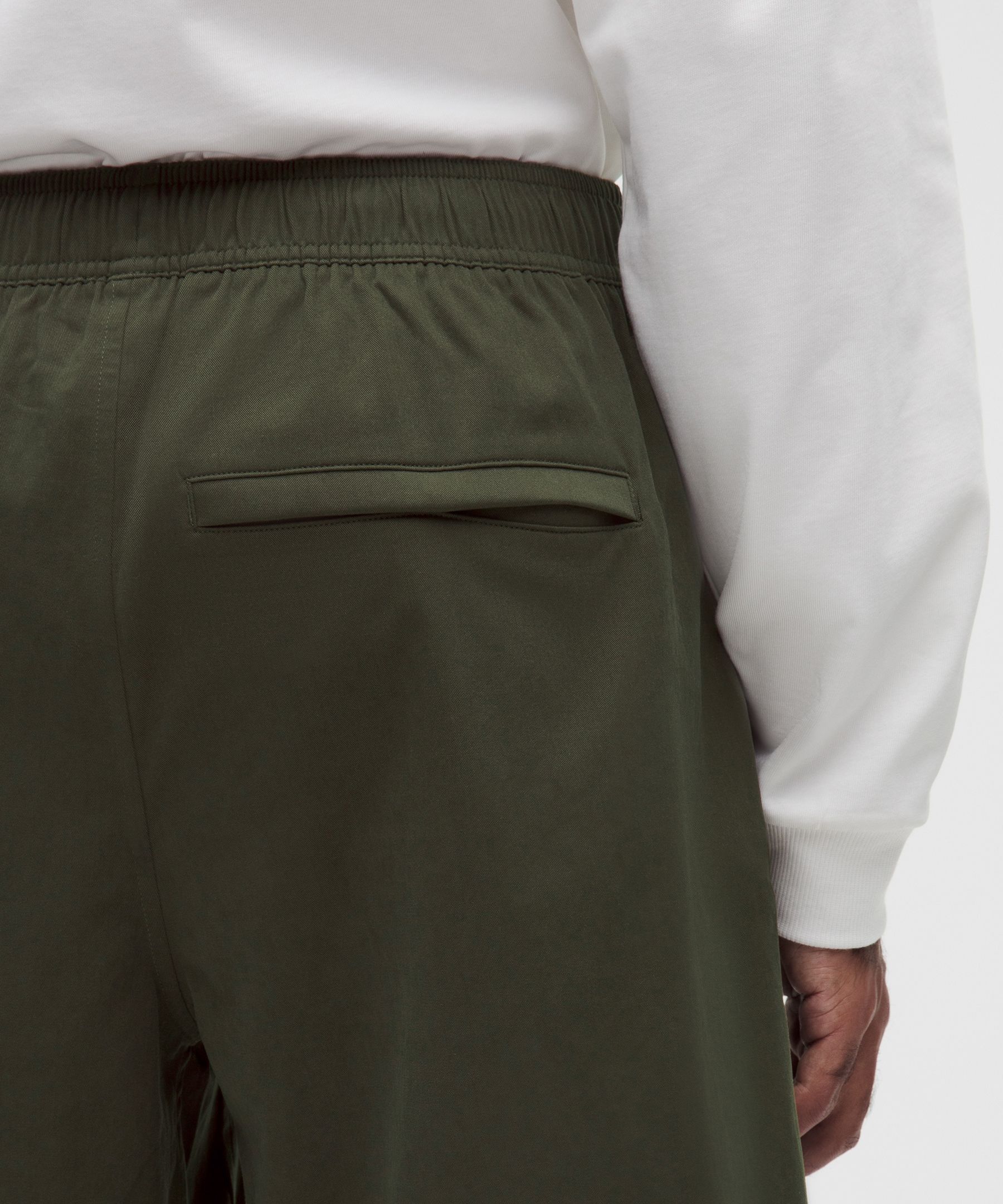 Unshaken Flight Short 9"