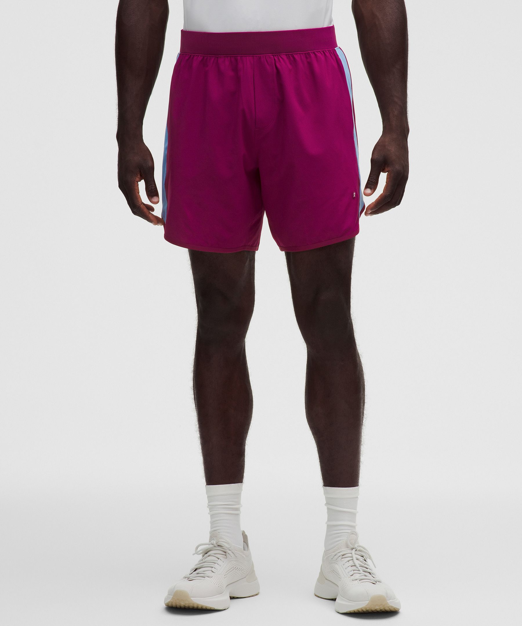 Shorts para tenis con paneles de mesh ligeros 7&rdquo;