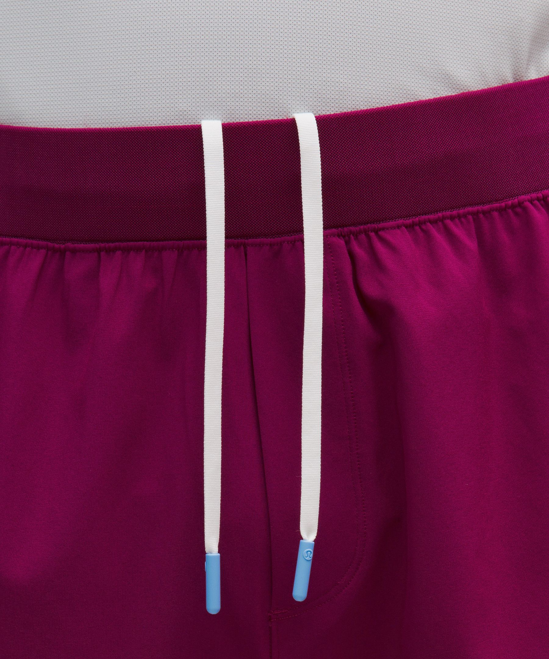 Lightweight Mesh-Pannelled Tennis Short 7"