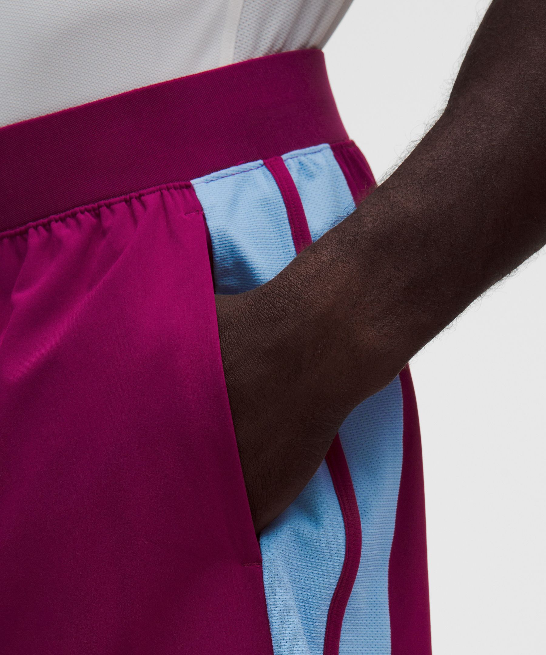 Lightweight Mesh-Pannelled Tennis Short 7"