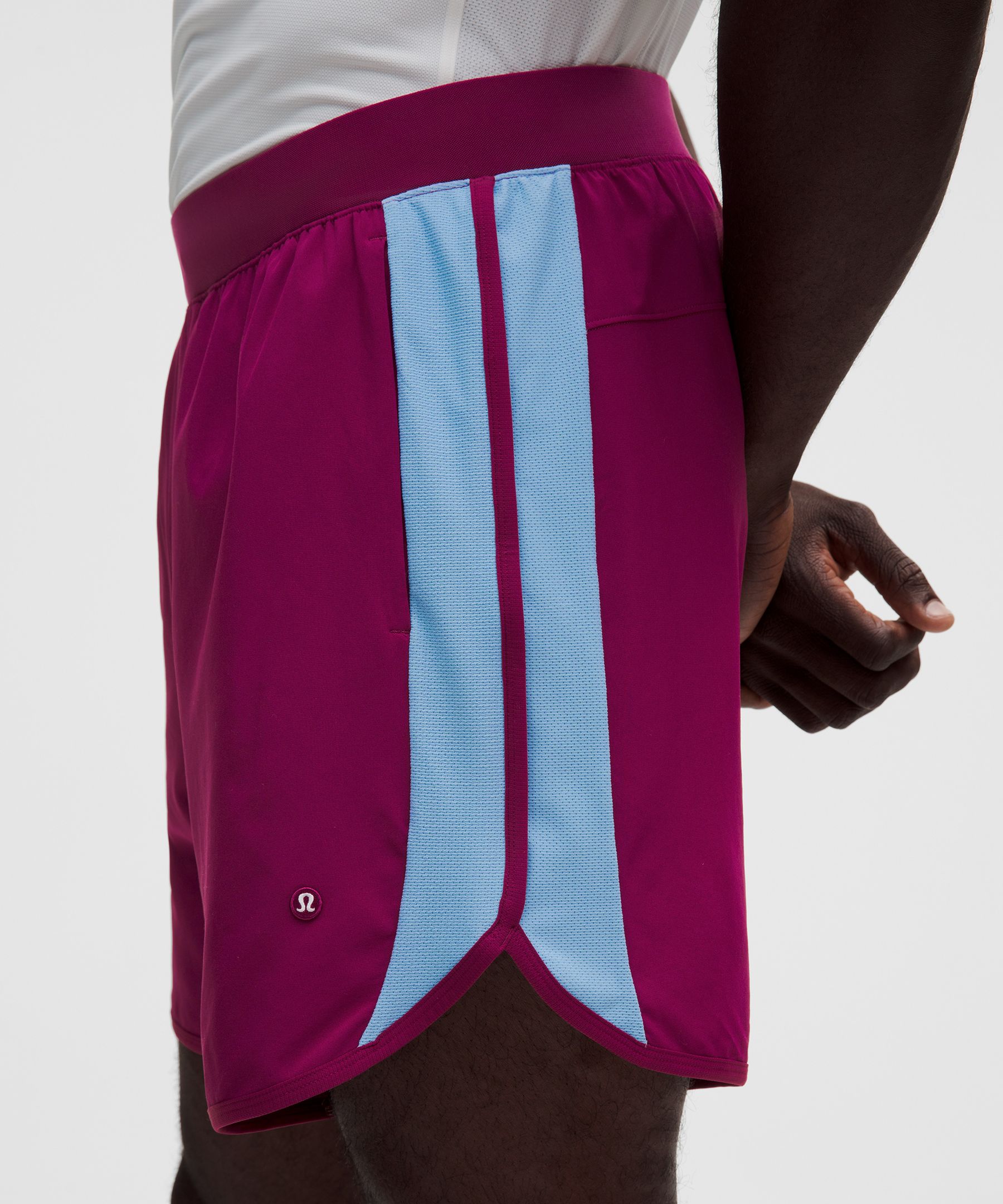 Lightweight Mesh-Pannelled Tennis Short 7"