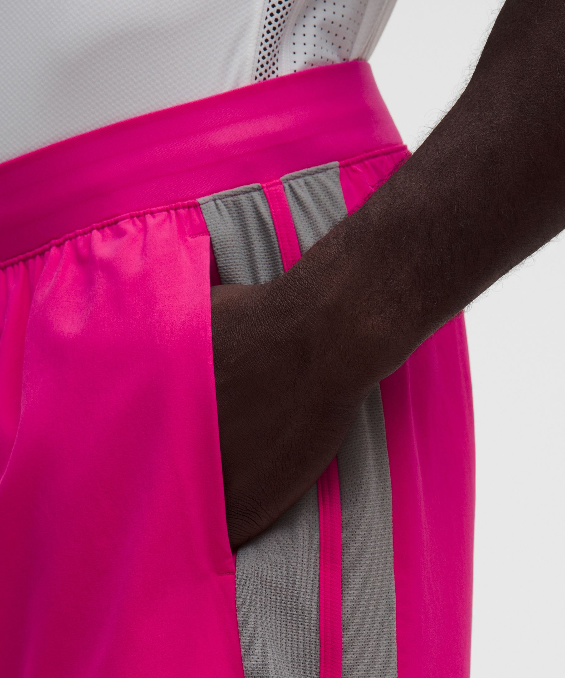 Lightweight Mesh-Pannelled Tennis Short 7"