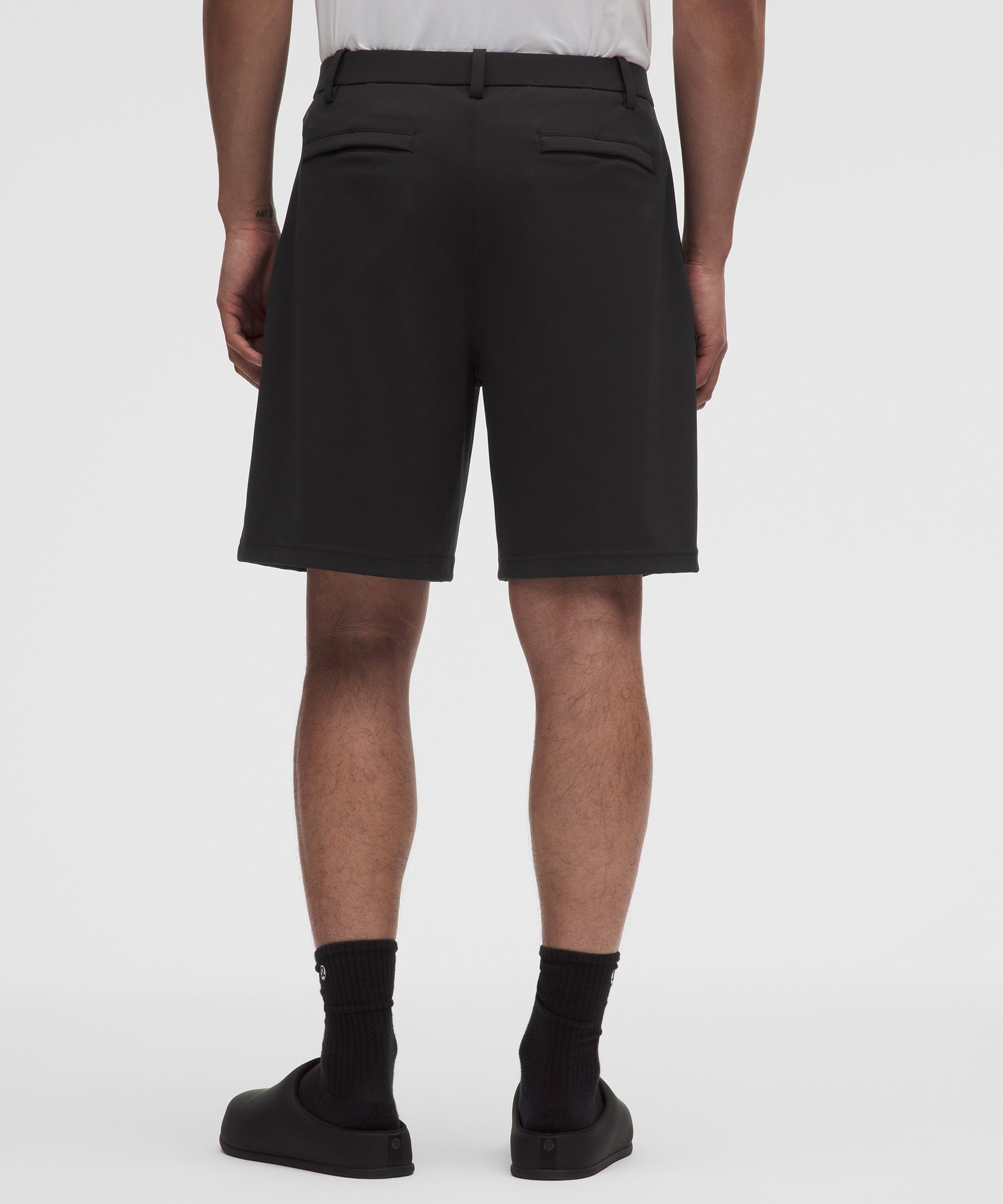 Men's Daydrift Relaxed-Fit Pleated Short 8"