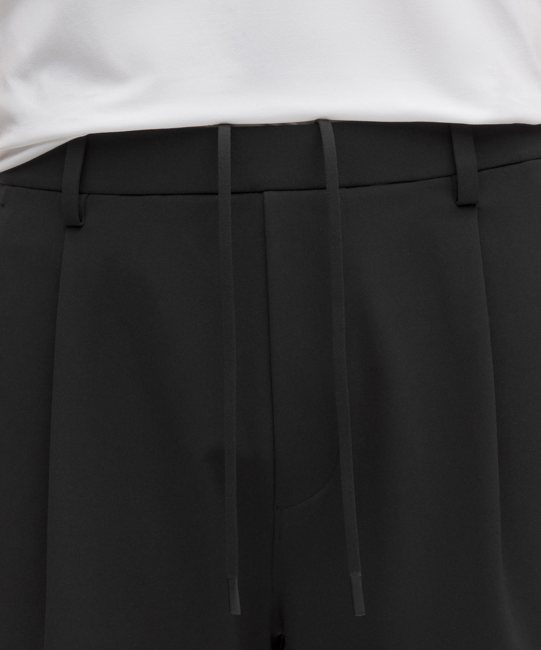 Men's Daydrift Relaxed-Fit Pleated Short 8"