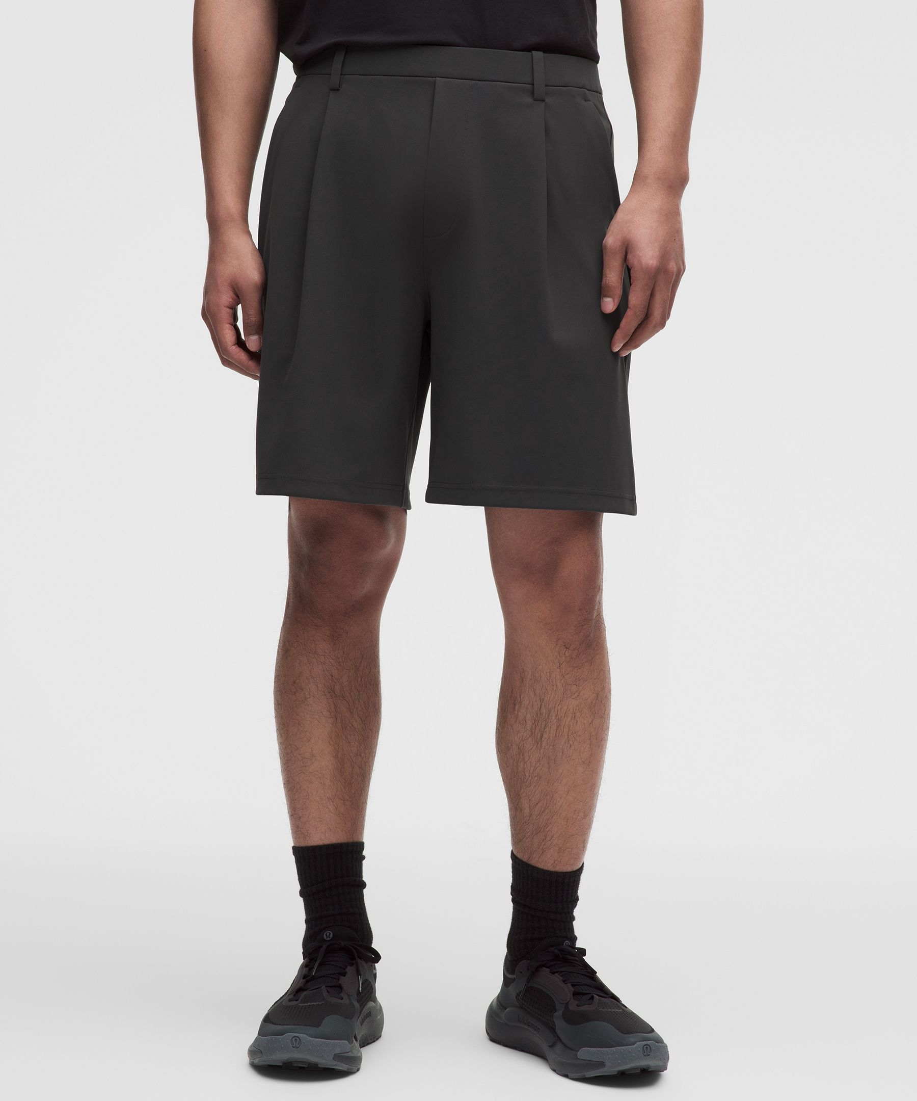 Men's Daydrift Relaxed-Fit Pleated Short 8"