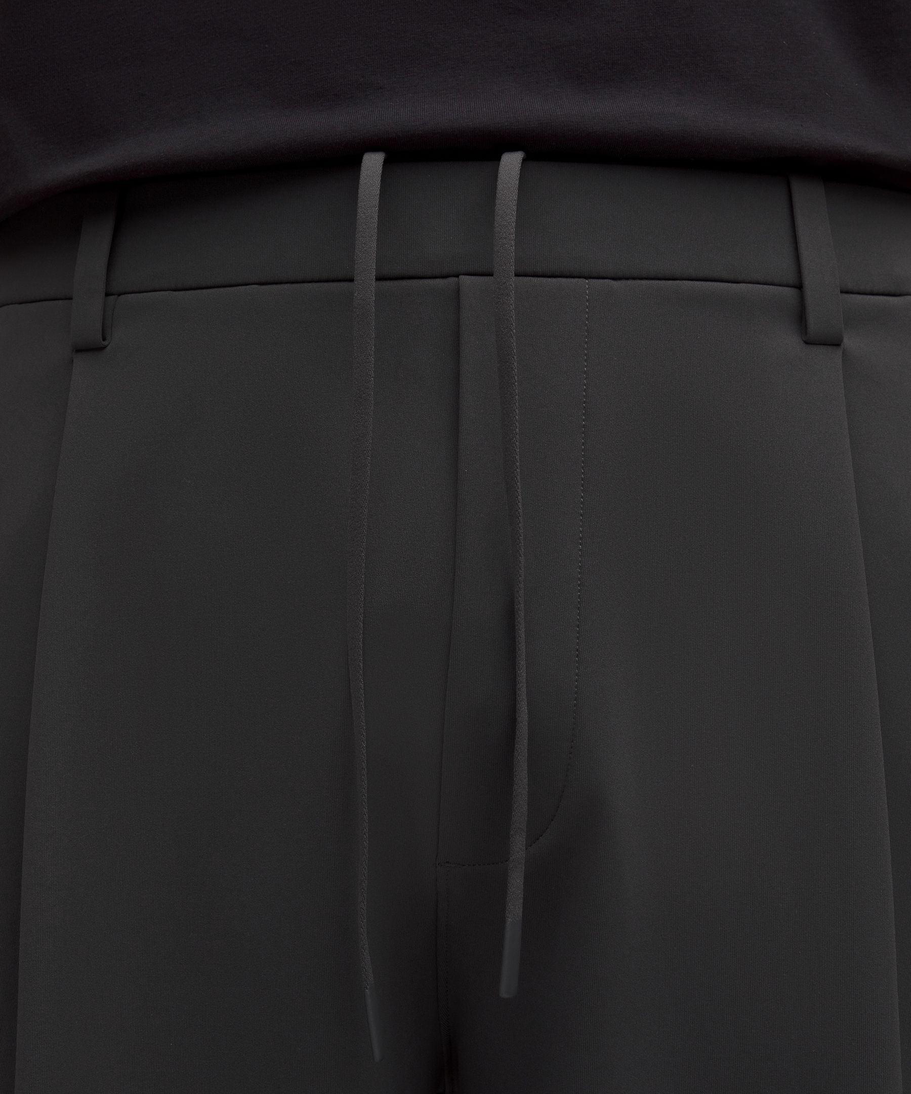 Men's Daydrift Relaxed-Fit Pleated Short 8"