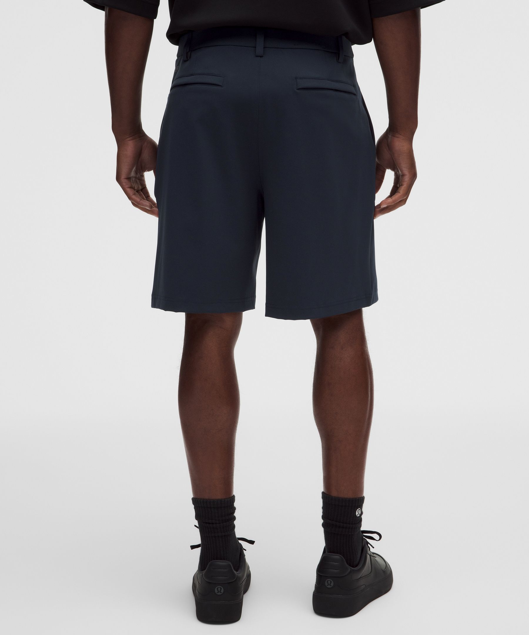 Men's Daydrift Relaxed-Fit Pleated Short 8"