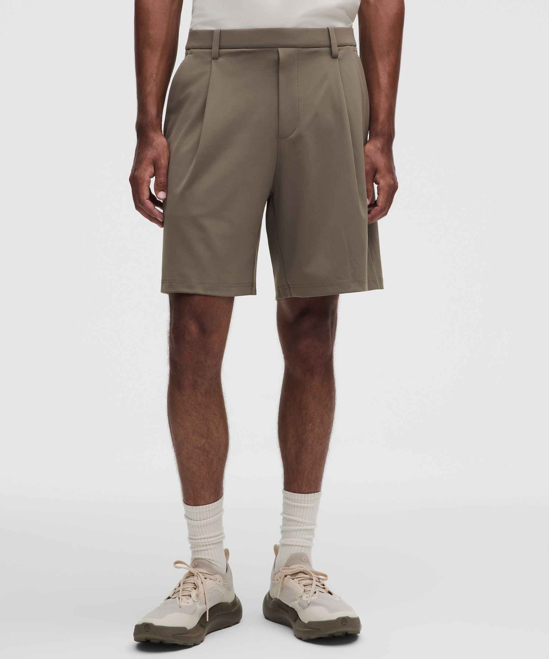 Men's Daydrift Relaxed-Fit Pleated Short 8"