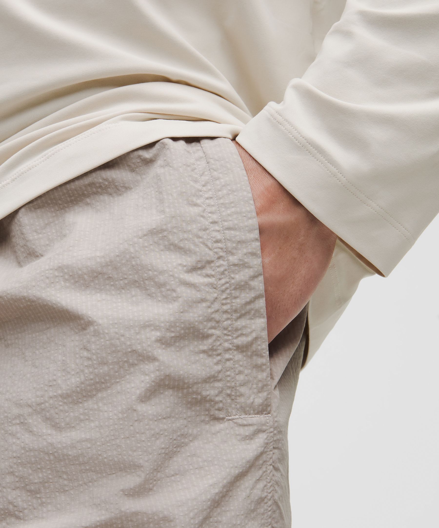 UV-Protective Hiking Short 6"