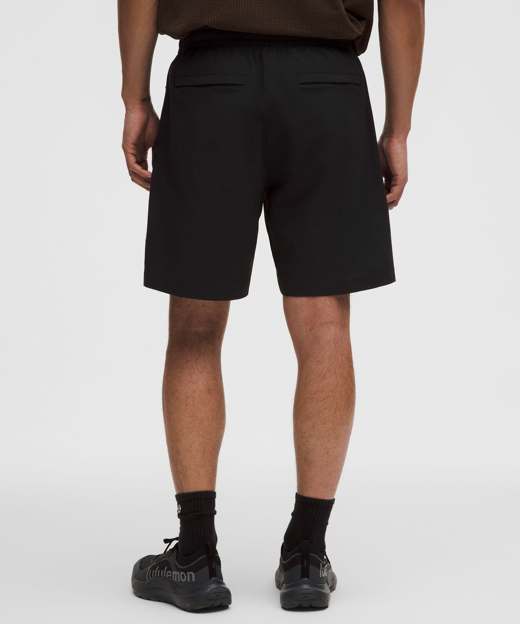 Zero Tucks Relaxed-Fit Short 8"