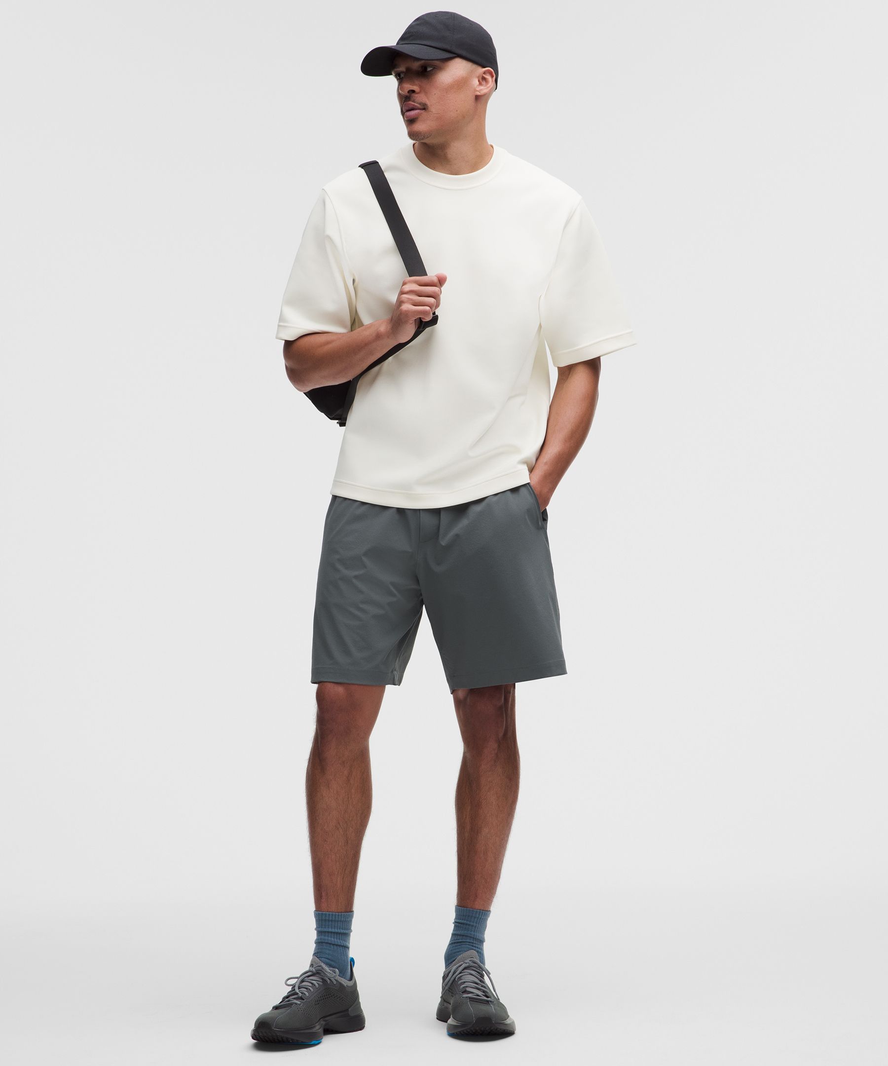 Zero Tucks Relaxed-Fit Short 8