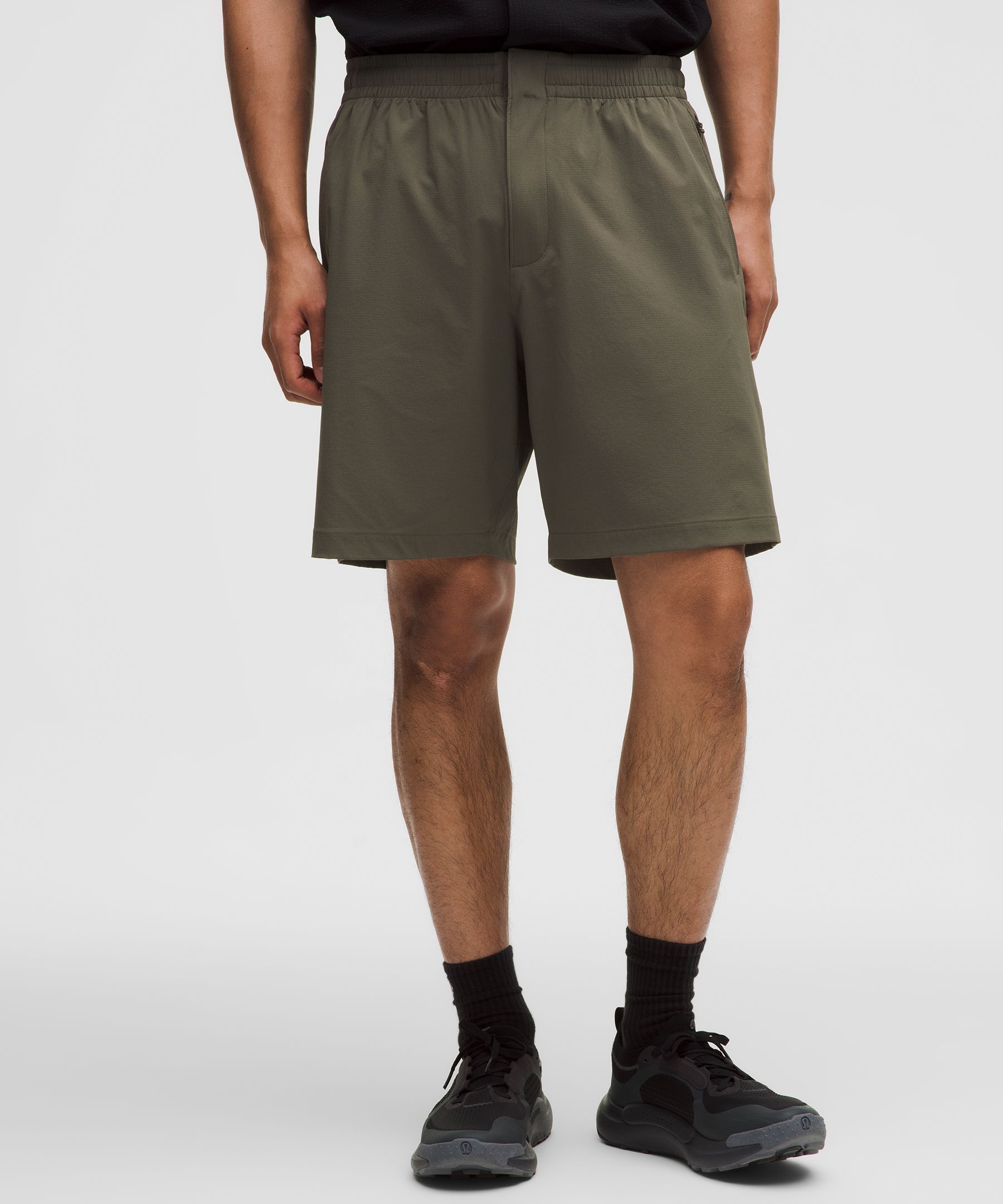 Zero Tucks Relaxed-Fit Short 8"