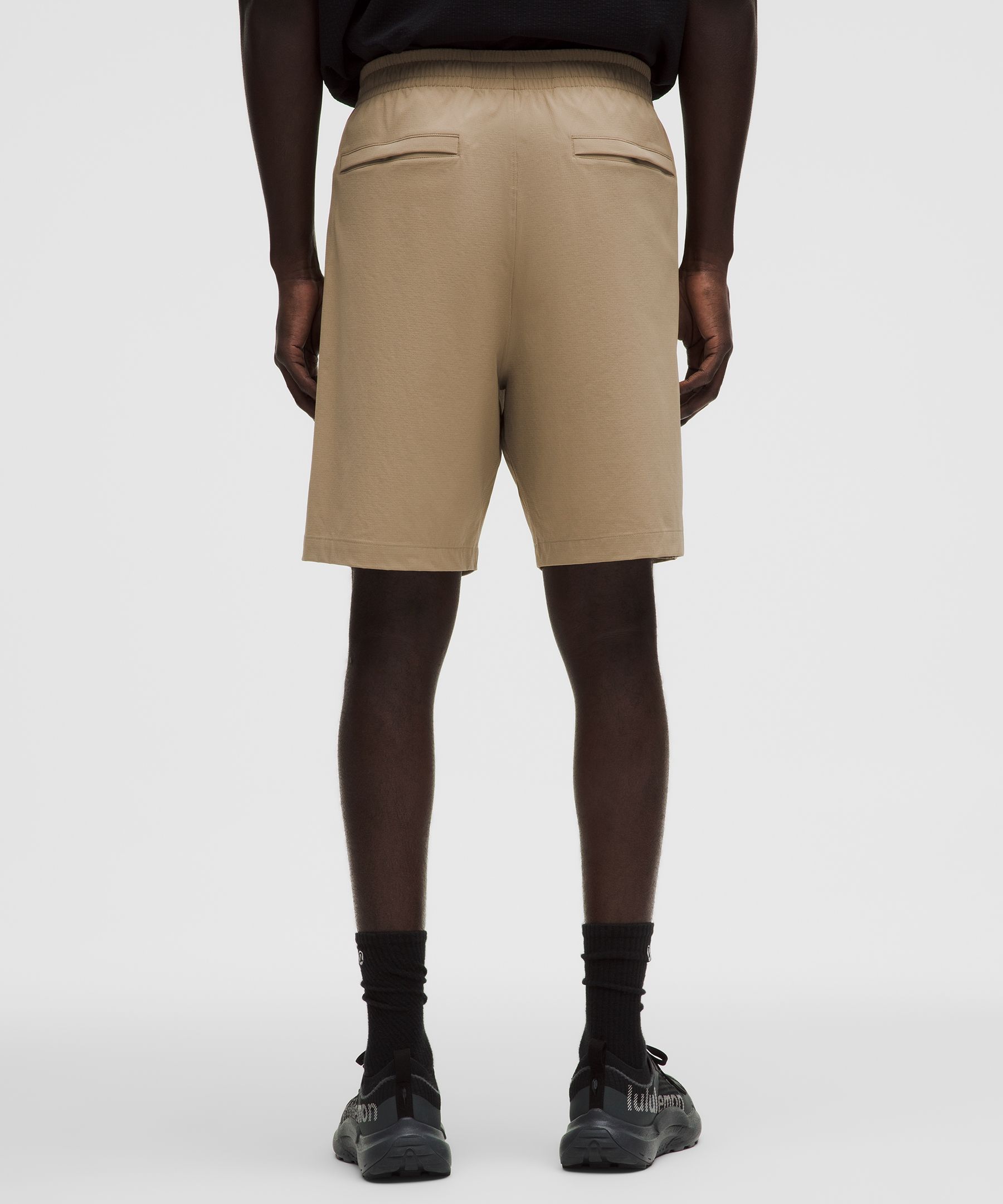 Zero Tucks Relaxed-Fit Short 8"