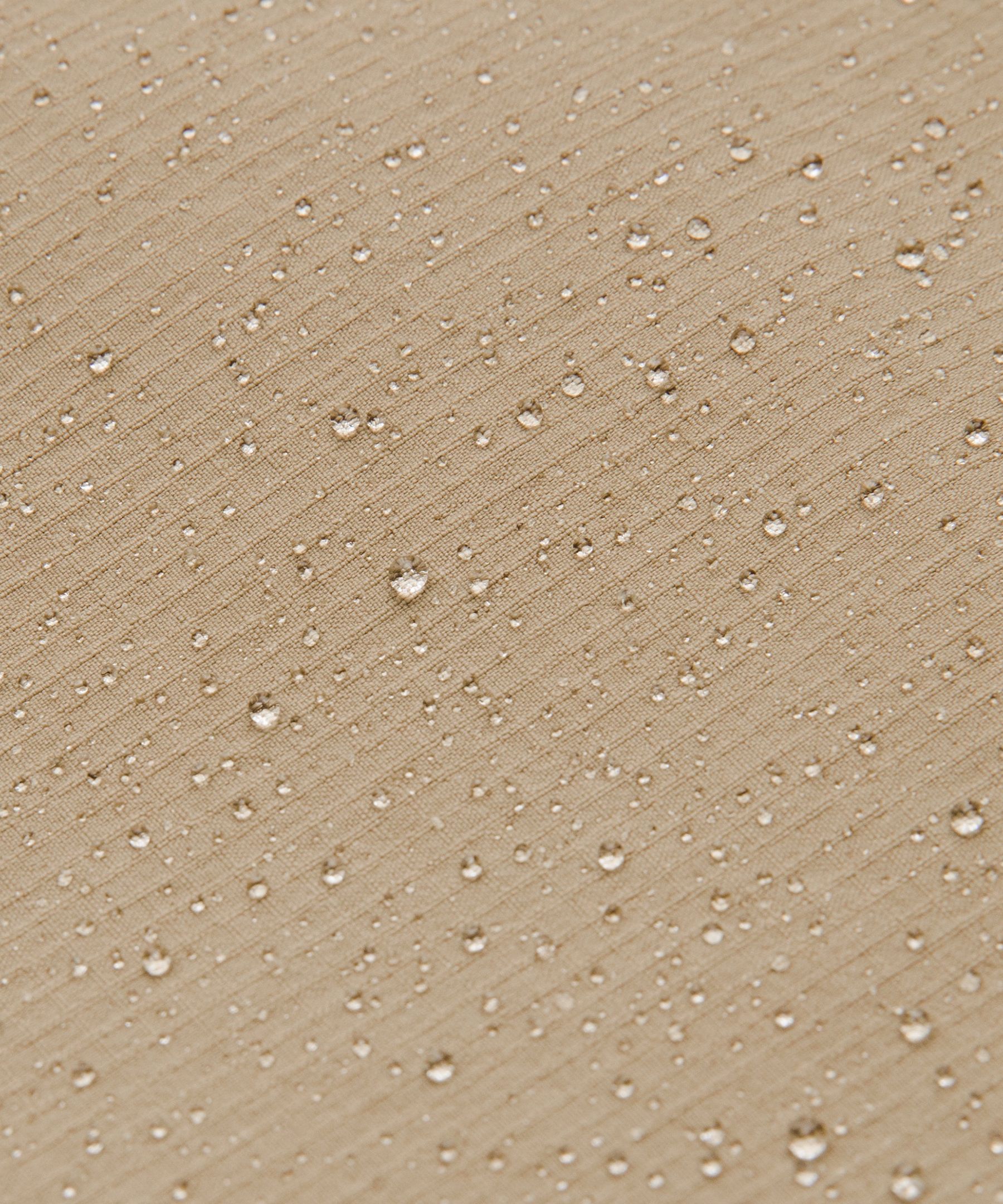 Zero Tucks Relaxed-Fit Short 8"