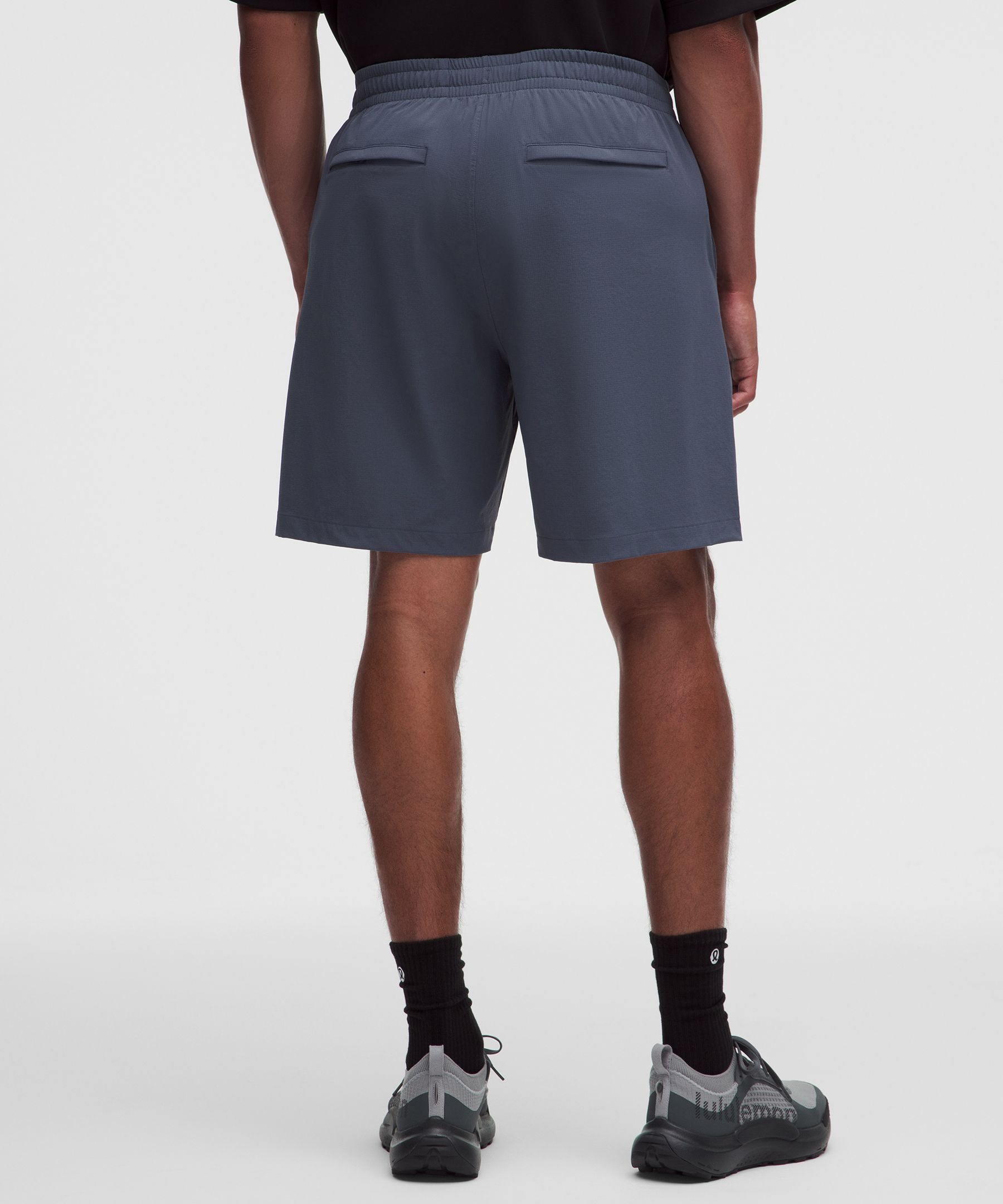 Zero Tucks Relaxed-Fit Short 8"