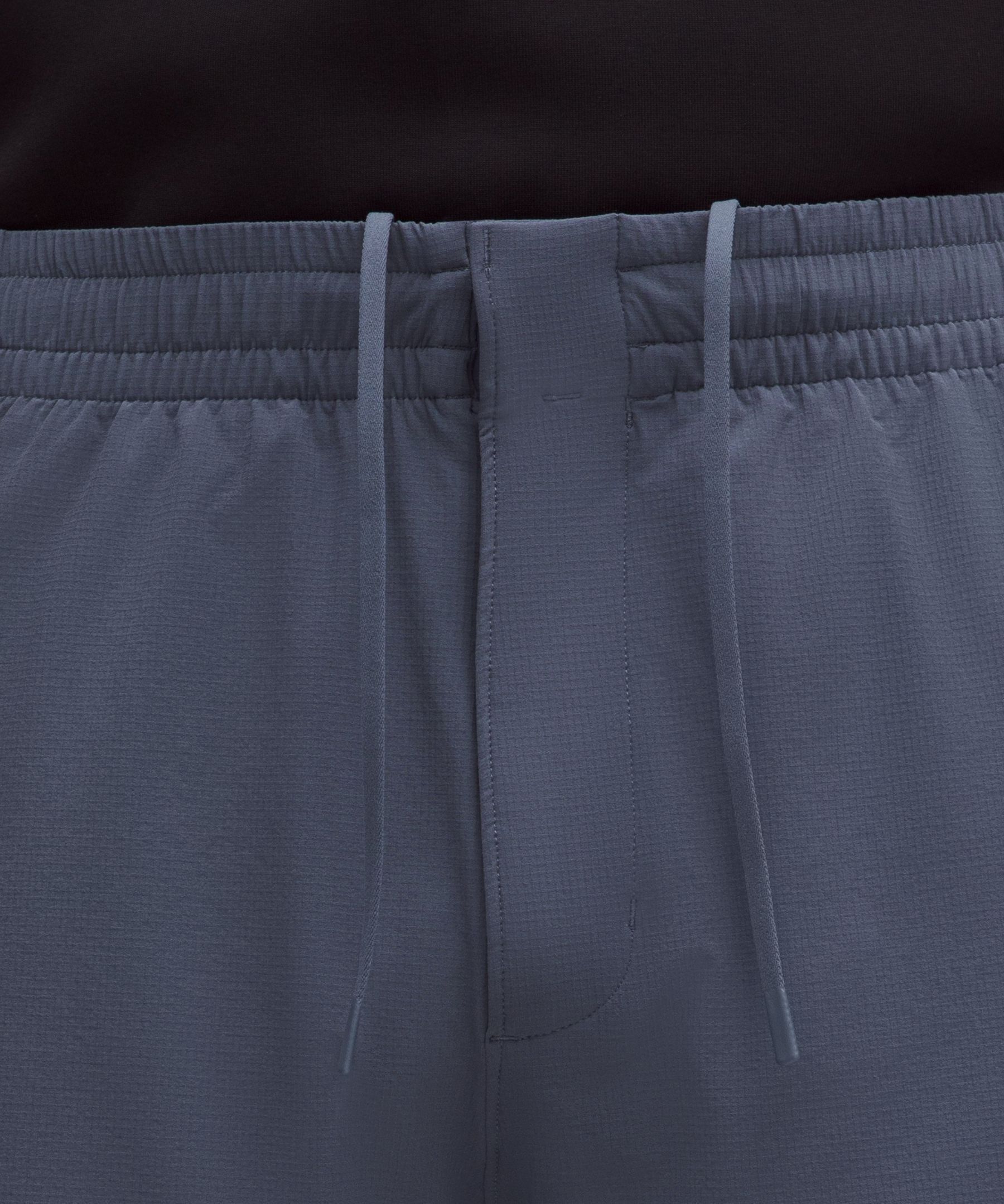 Zero Tucks Relaxed-Fit Short 8"