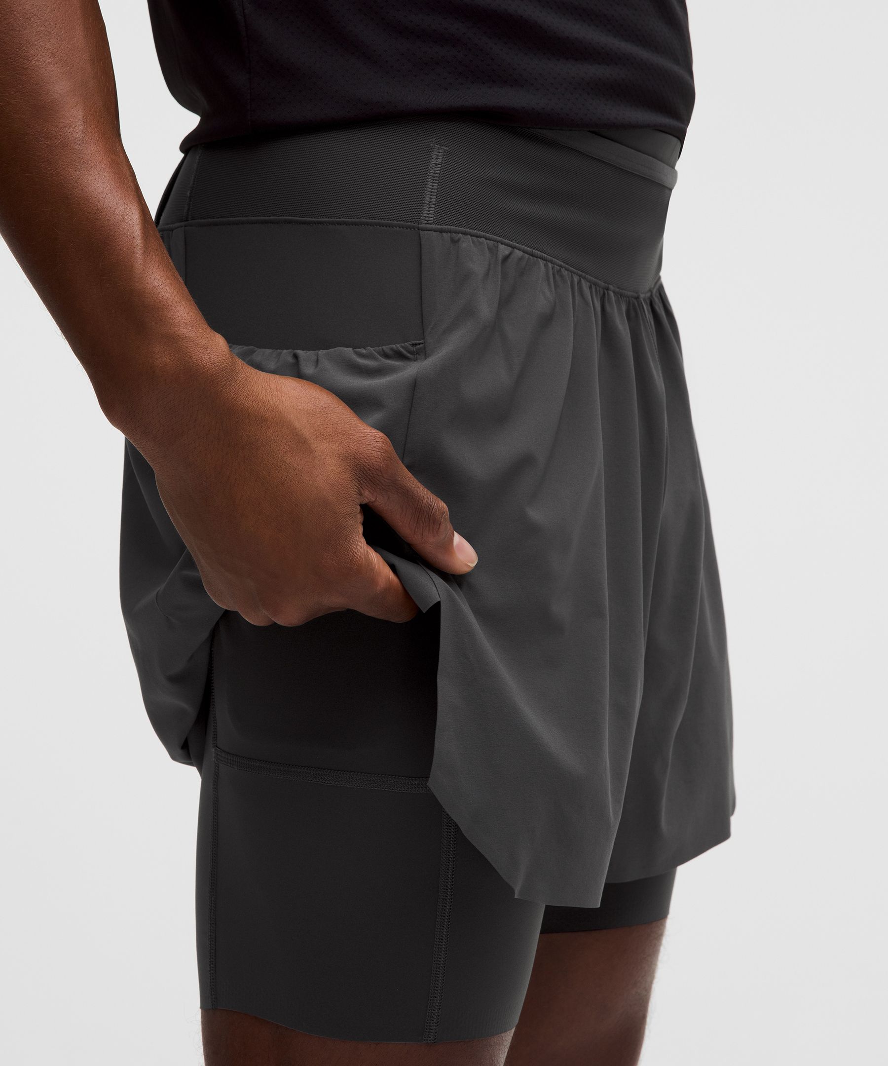 Fast and Free Multi-Pocket Running Short 5"