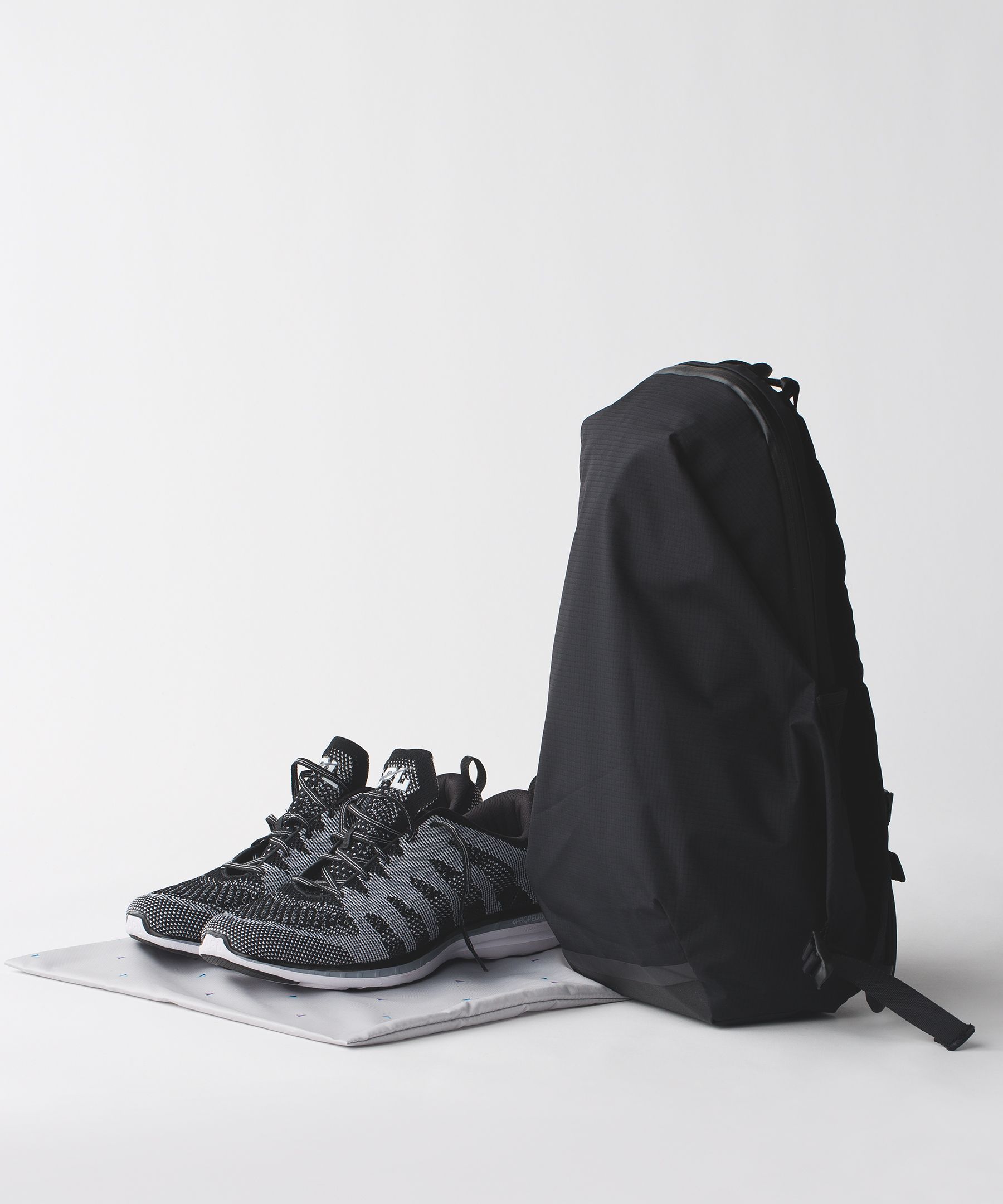 lululemon surge run backpack