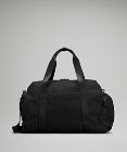 Command the Day Large Duffle Bag 37L