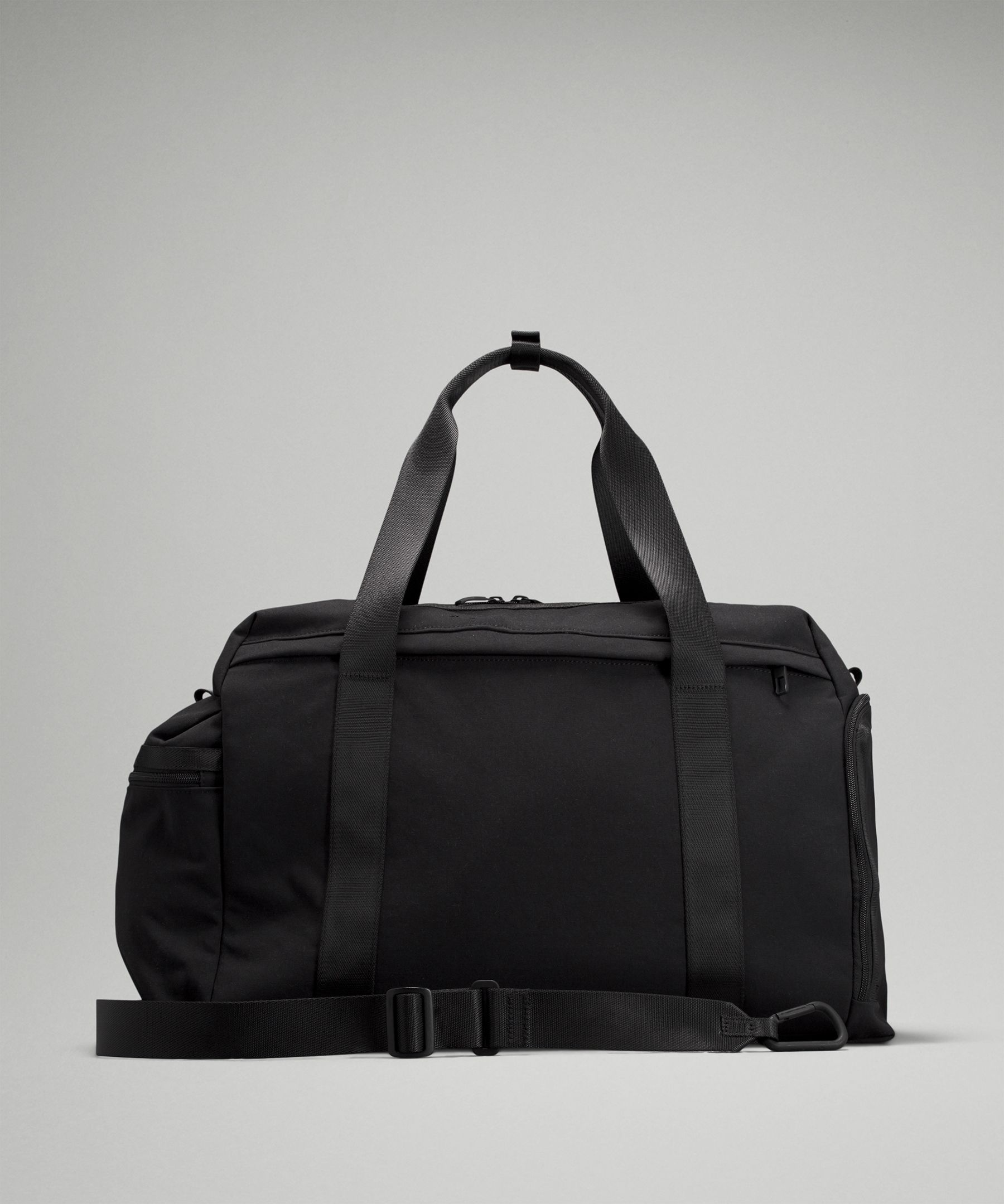 Command the Day Duffle Bag 37L