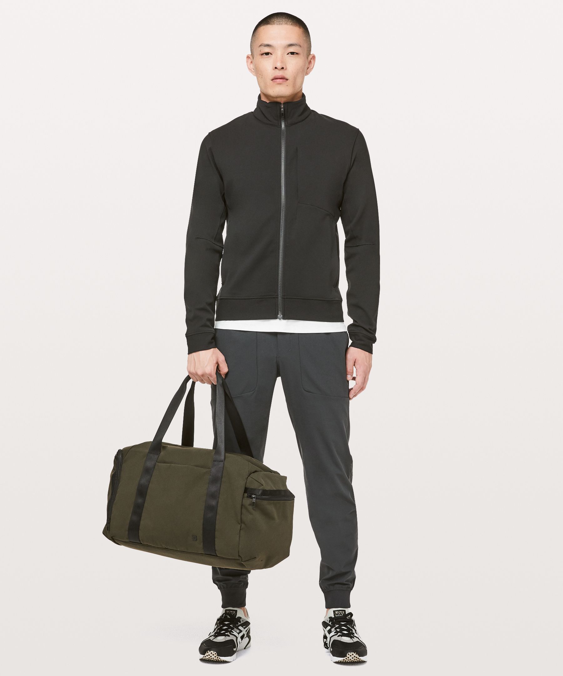 lululemon command the day duffel review