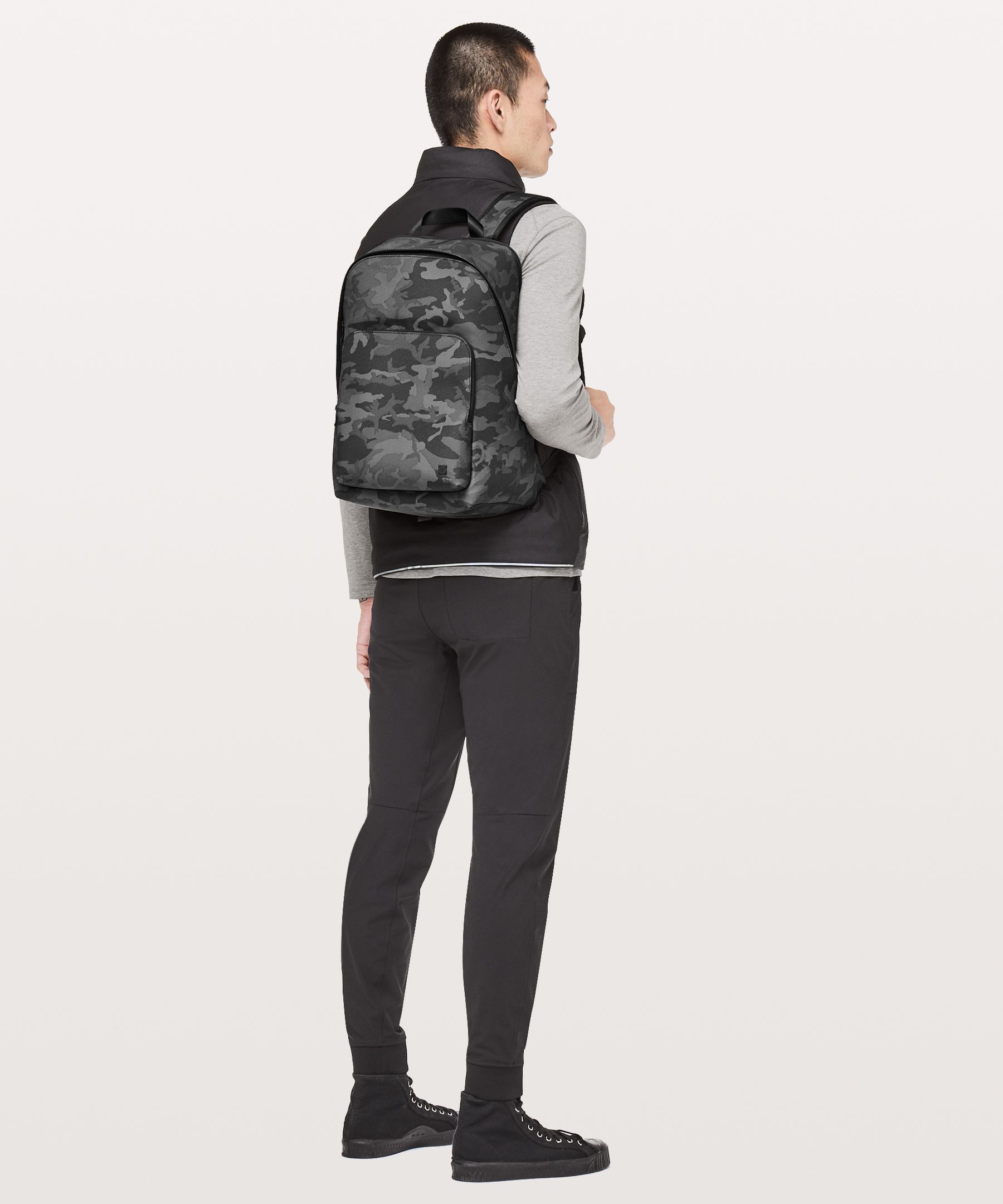 Photo of City Street Backpack *19L