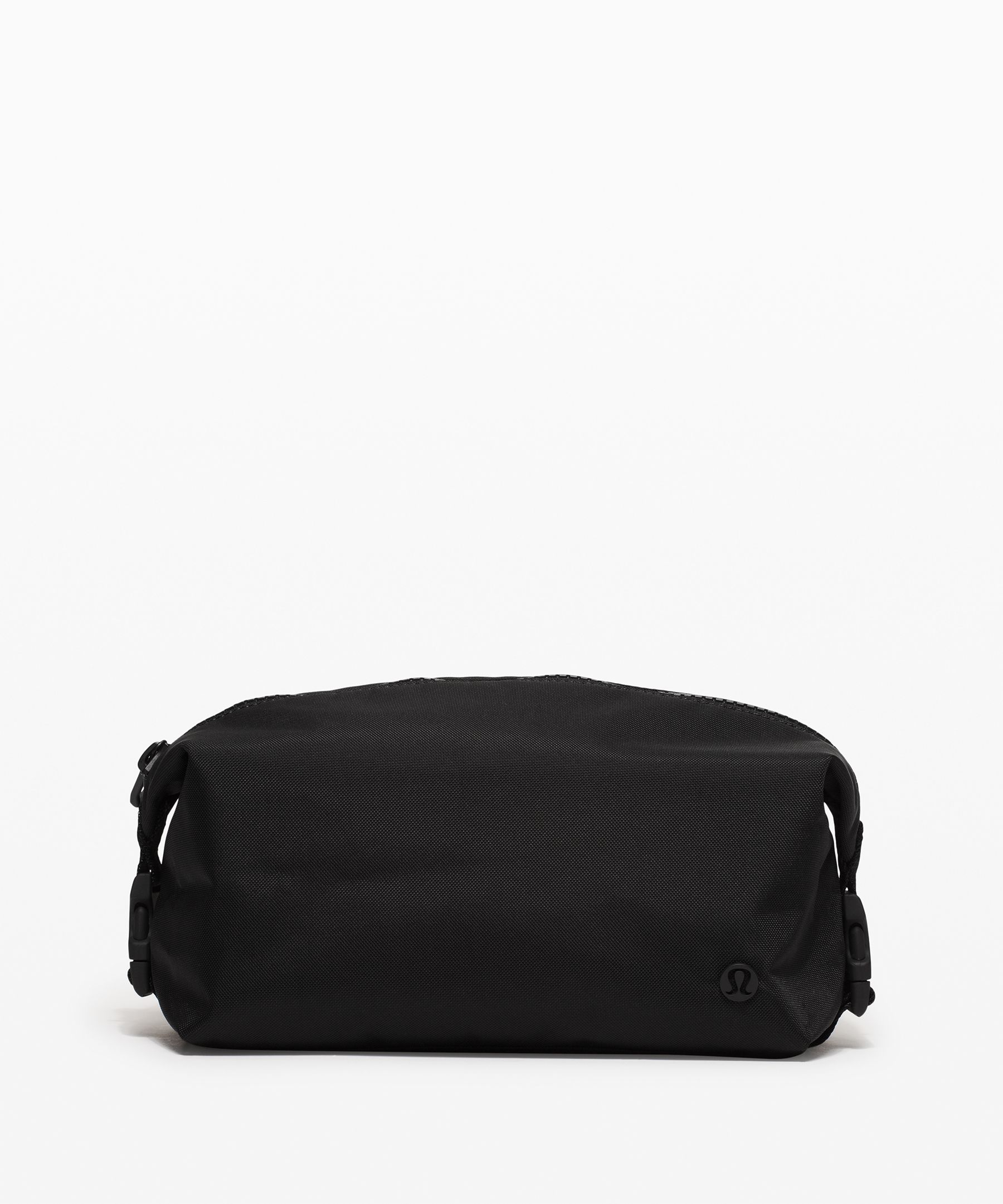 lululemon mens toiletry bag