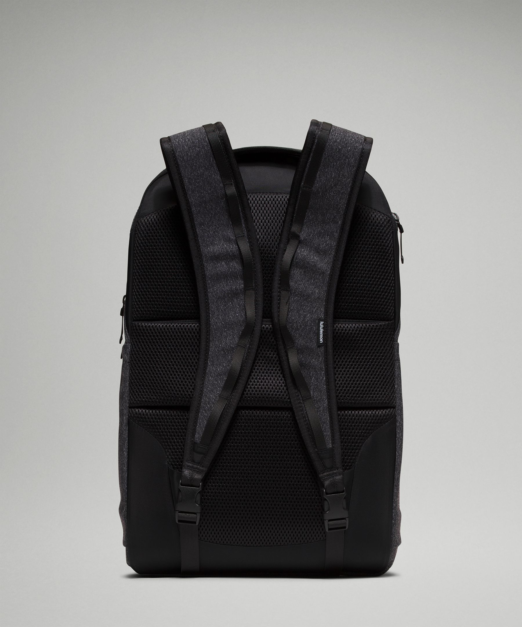 専用　lululemon Assert Backpack 30L Camo