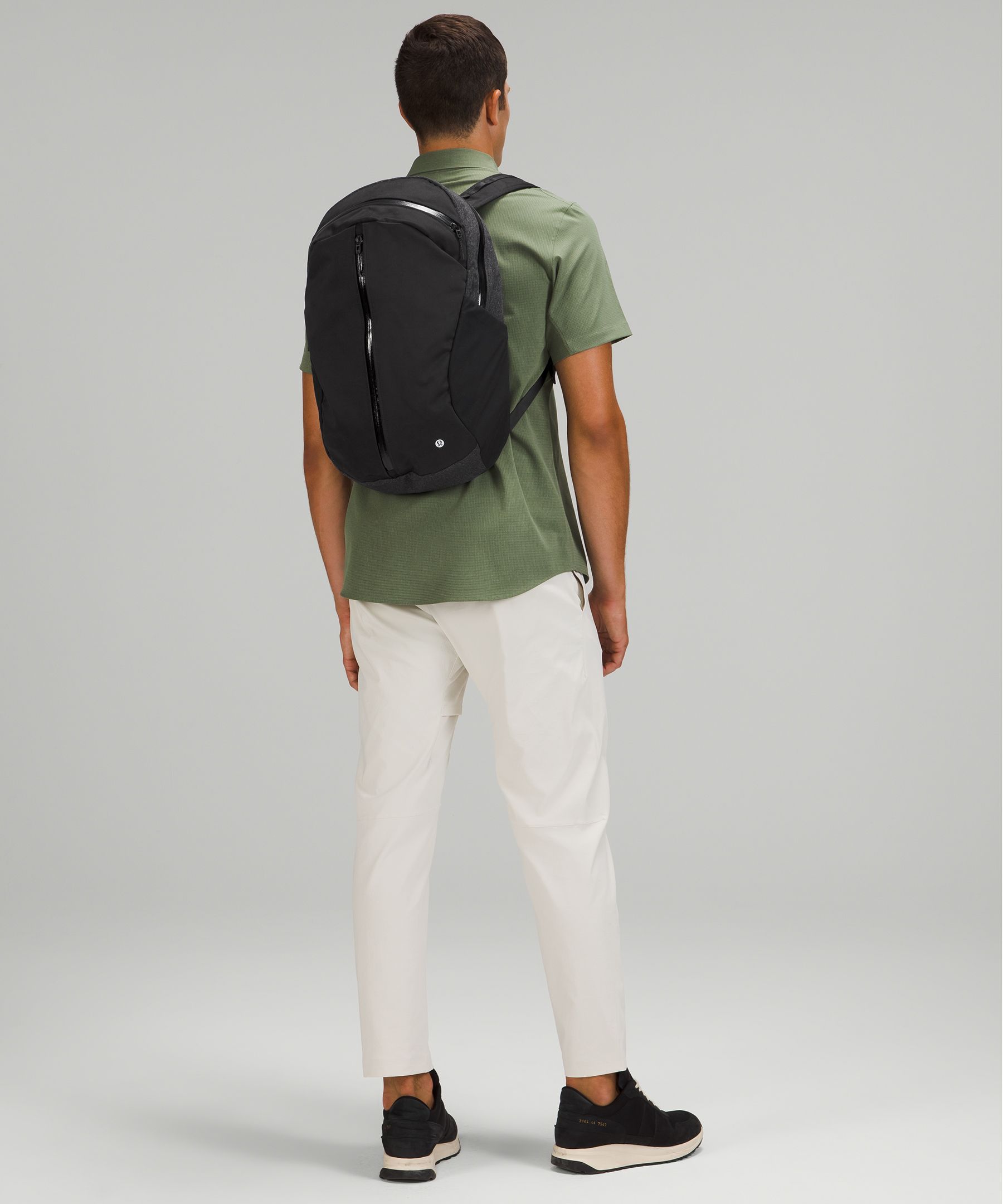 Centered-Zip Backpack 21L | Lululemon EU